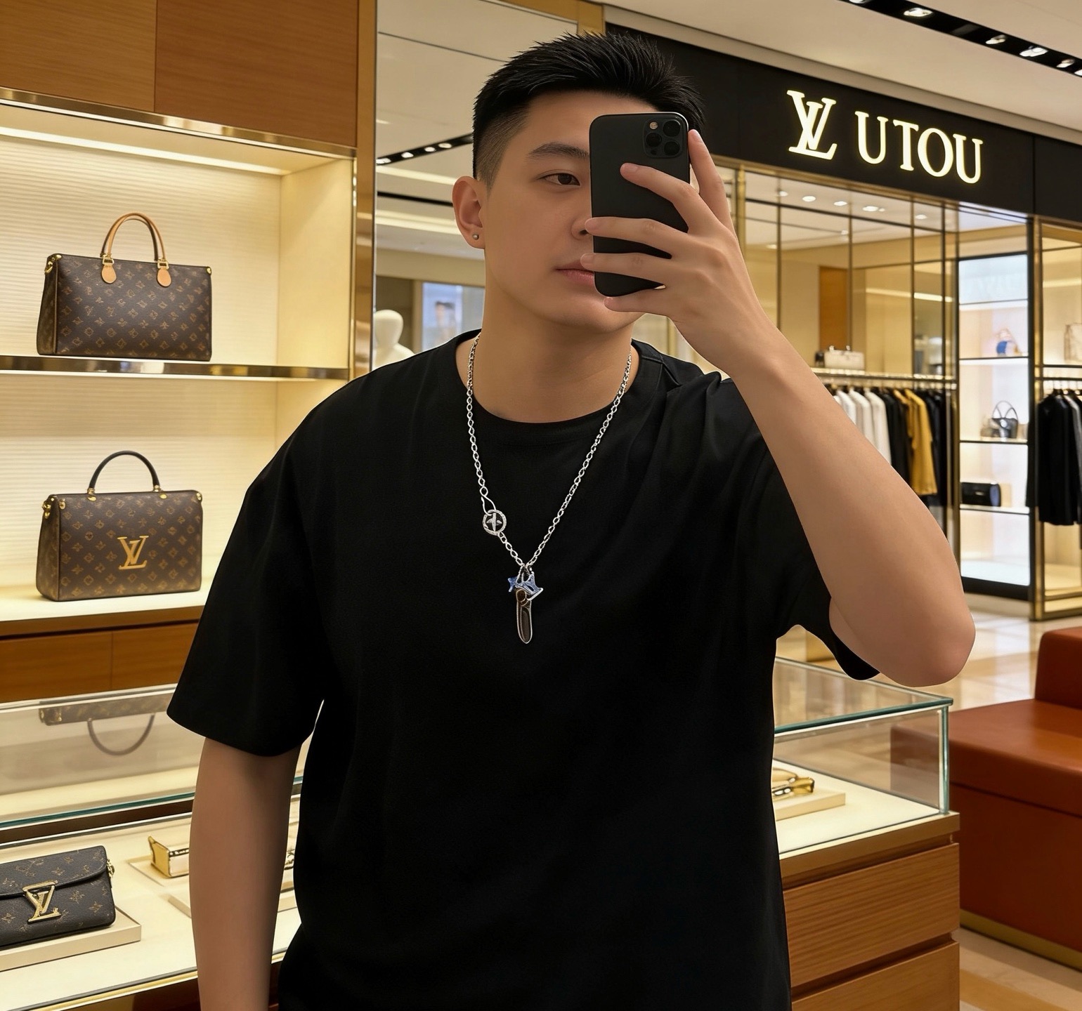 路易威登 LV项链🇷🇼原单货🇷🇼专柜新款开模复古潮流时尚必备 男女均可佩戴 情侣款同款 摇滚朋克泰银风格