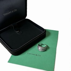 💘Tiffany 蒂芙尼戒指 ✨简约大气百搭 潮流单品 全新升级版 开口戒指(可调节)💓V金镀铂金层 原 💘Tiffany 蒂芙尼戒指 ✨简约大气百搭 潮流单品 全新升级版 开口戒指(可调节)💓V金镀铂金层 原