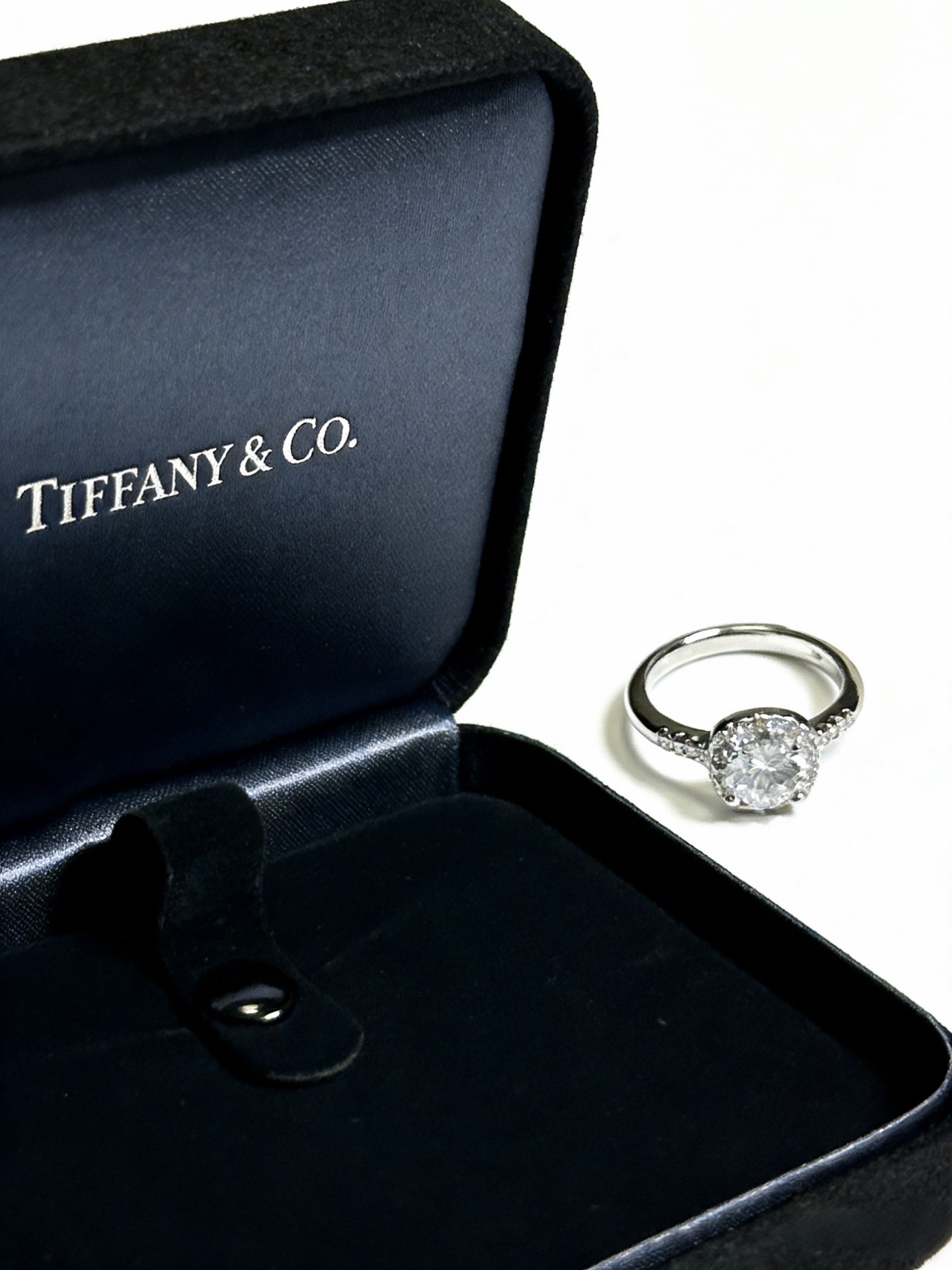 💘Tiffany 蒂芙尼戒指 ✨简约大气百搭 潮流单品 全新升级版 戒指码数（678）💓V金镀铂金层 原