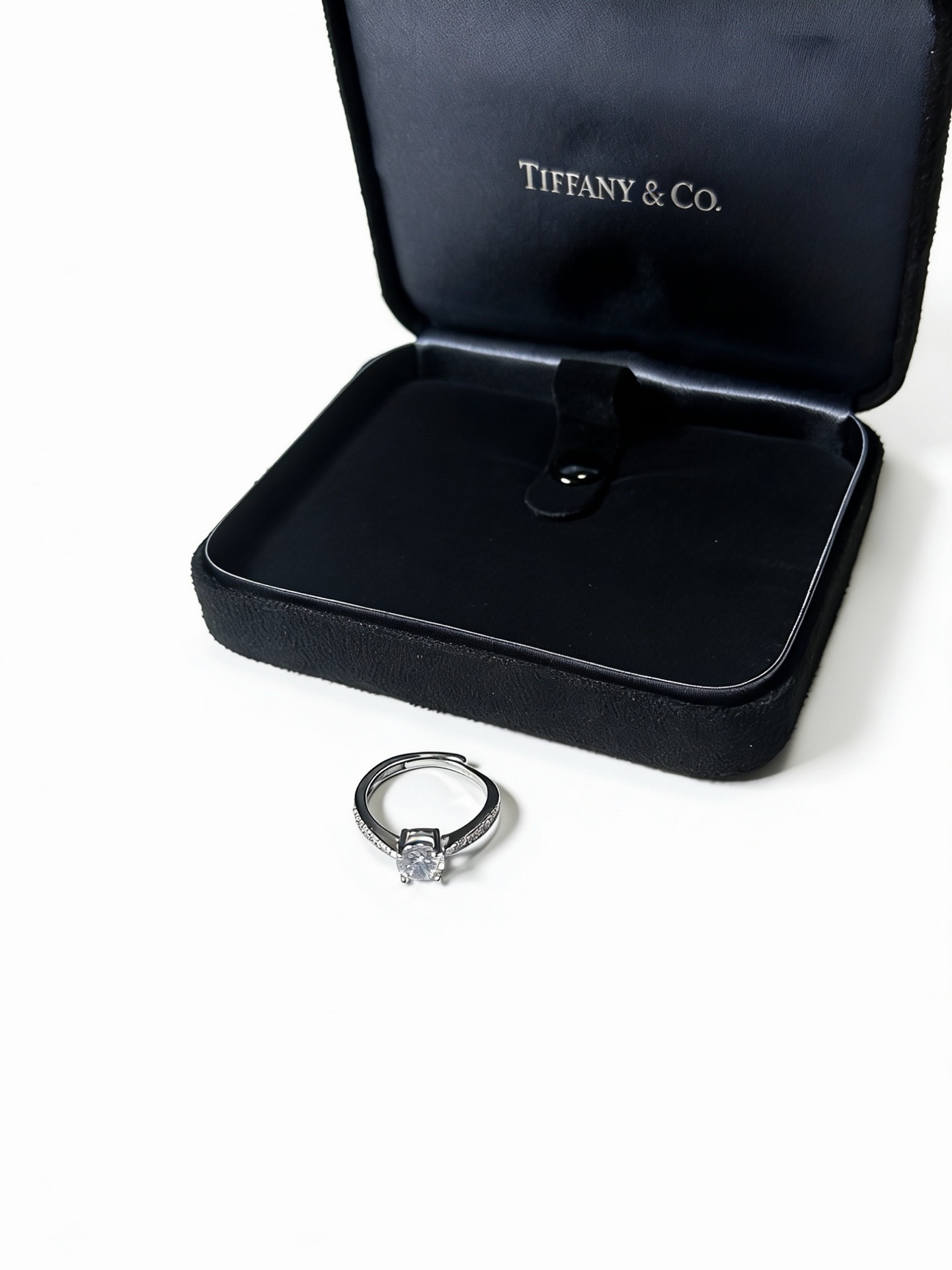 💘Tiffany 蒂芙尼戒指 ✨简约大气百搭 潮流单品 全新升级版 开口戒指（可调节）💓V金镀铂金层 原