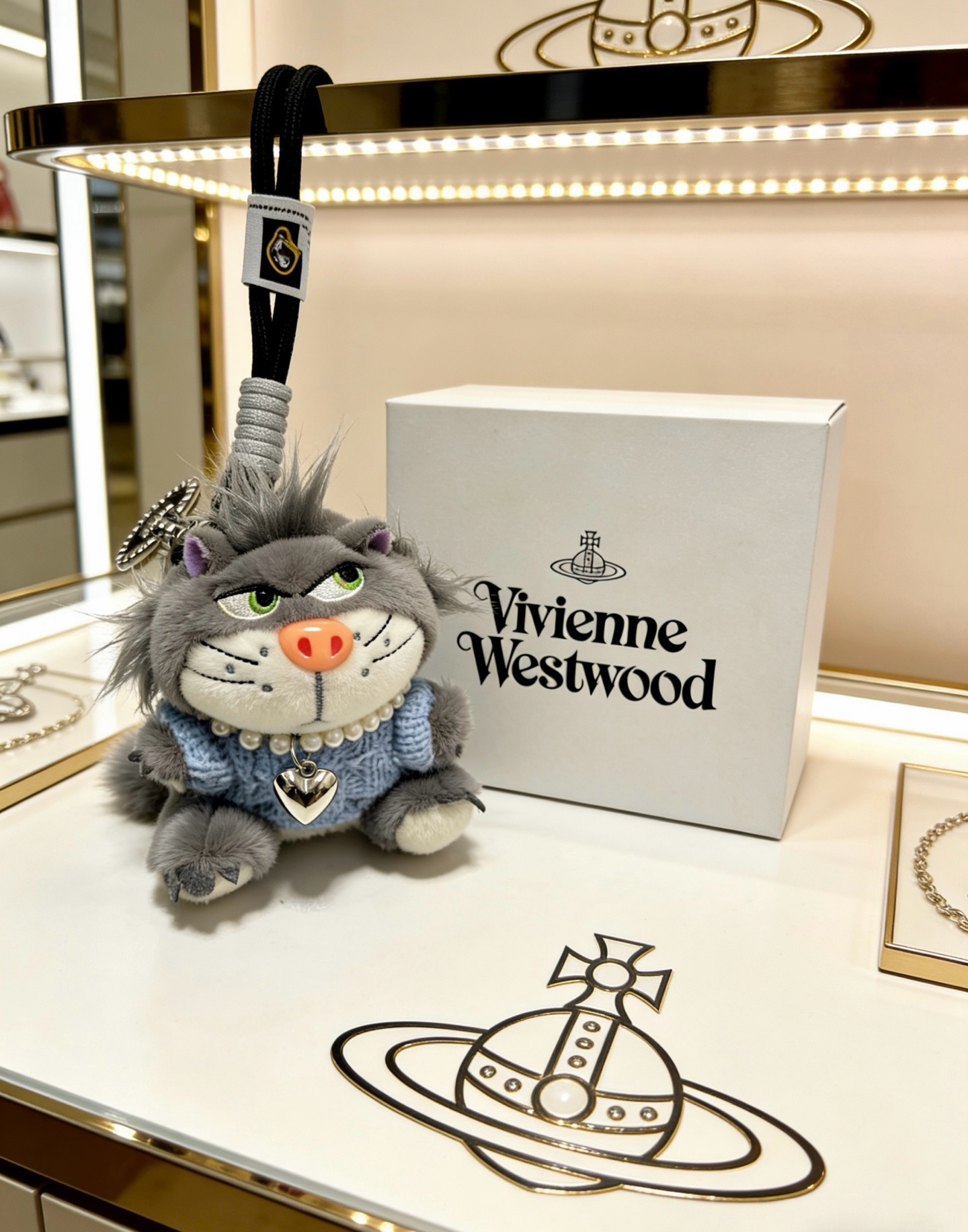 新品发布 西太后🪐钥匙扣 包包扣 最新款包包挂饰档次更高明星同款Anger Forest系列经典款联名设