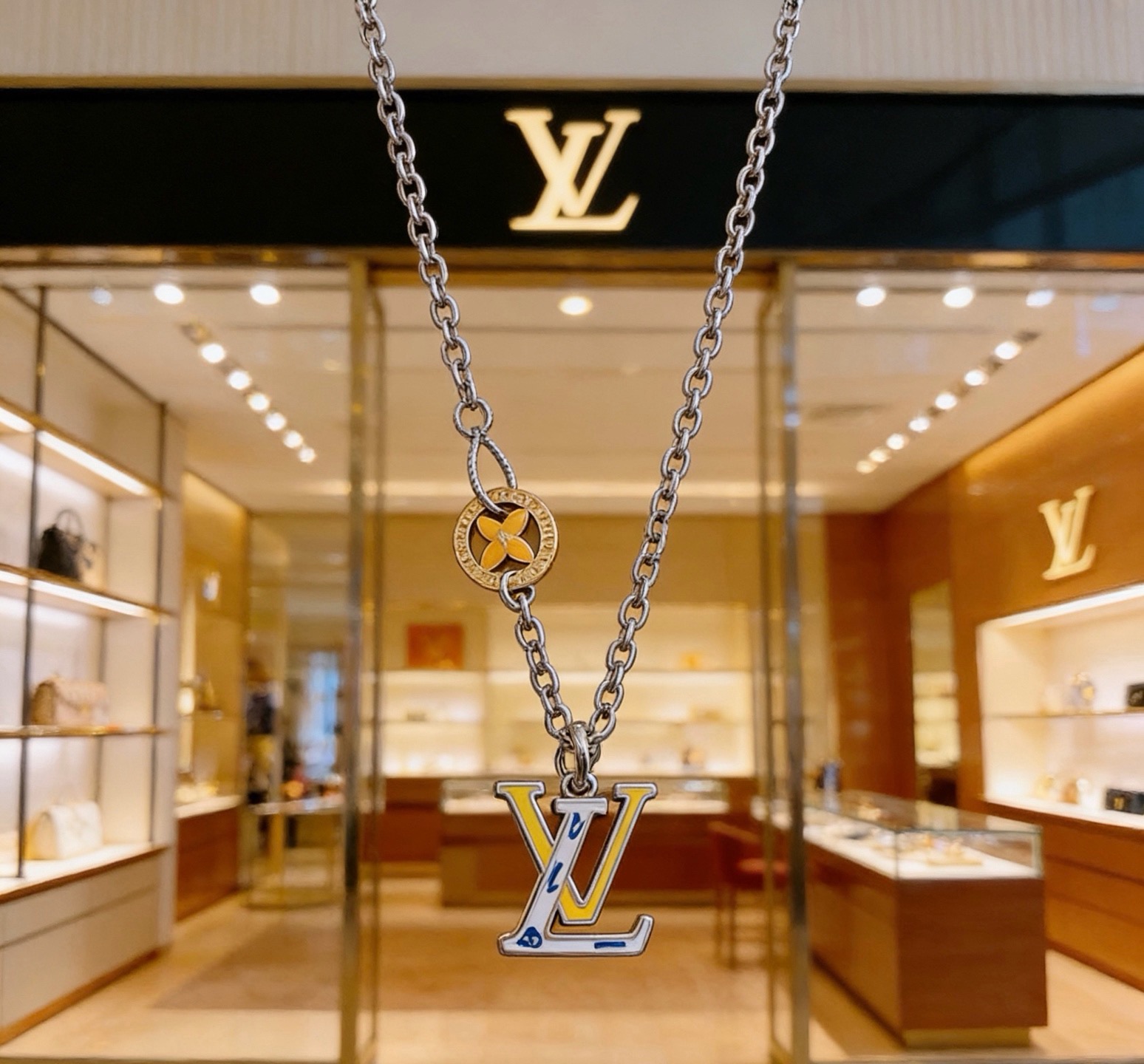 路易威登 LV项链🇷🇼原单品质🇷🇼专柜新款开模复古潮流时尚必备 男女均可佩戴 情侣款同款 摇滚朋克泰银风