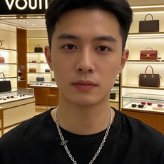 路易威登 LV项链🇷🇼原单货🇷🇼专柜新款开模复古潮流时尚必备 男女均可佩戴 情侣款同款 摇滚朋克泰银风格 路易威登 LV项链🇷🇼原单货🇷🇼专柜新款开模复古潮流时尚必备 男女均可佩戴 情侣款同款 摇滚朋克泰银风格
