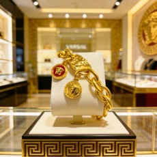 高品质范思哲手链美杜莎头像原单货专柜新款开模复古潮流时尚必备 男女均可佩戴 情侣款同款 摇滚朋克泰银风格 高品质范思哲手链美杜莎头像原单货专柜新款开模复古潮流时尚必备 男女均可佩戴 情侣款同款 摇滚朋克泰银风格