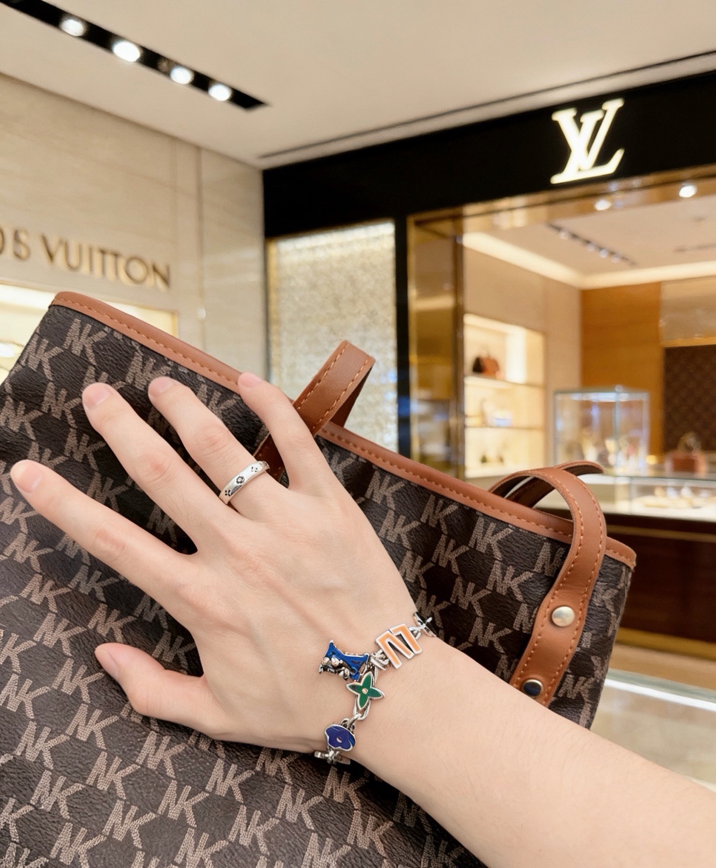 路易威登 Louis Vuitton 传世高定珠宝耳环项链戒指首饰 #FF5A5635 4