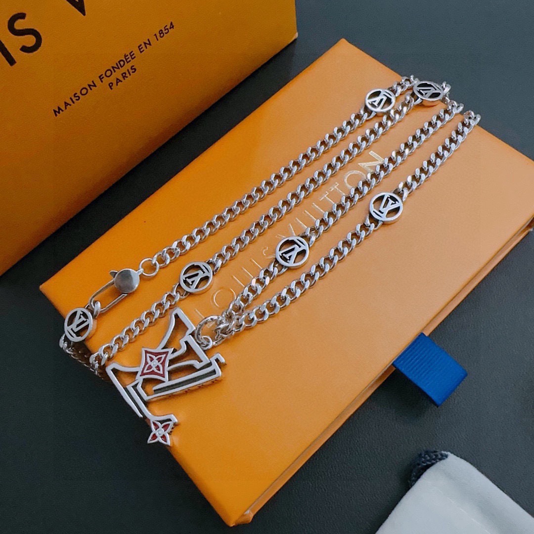 Louis Vuitton Haute Joaillerie Fine Jewelry Earrings Necklace Ring 2
