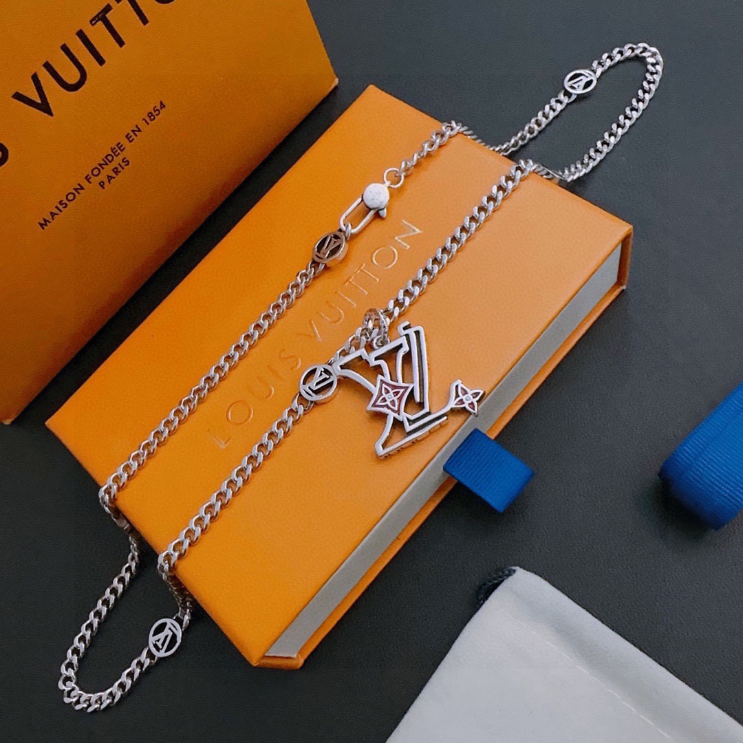 Louis Vuitton Haute Joaillerie Fine Jewelry Earrings Necklace Ring 8