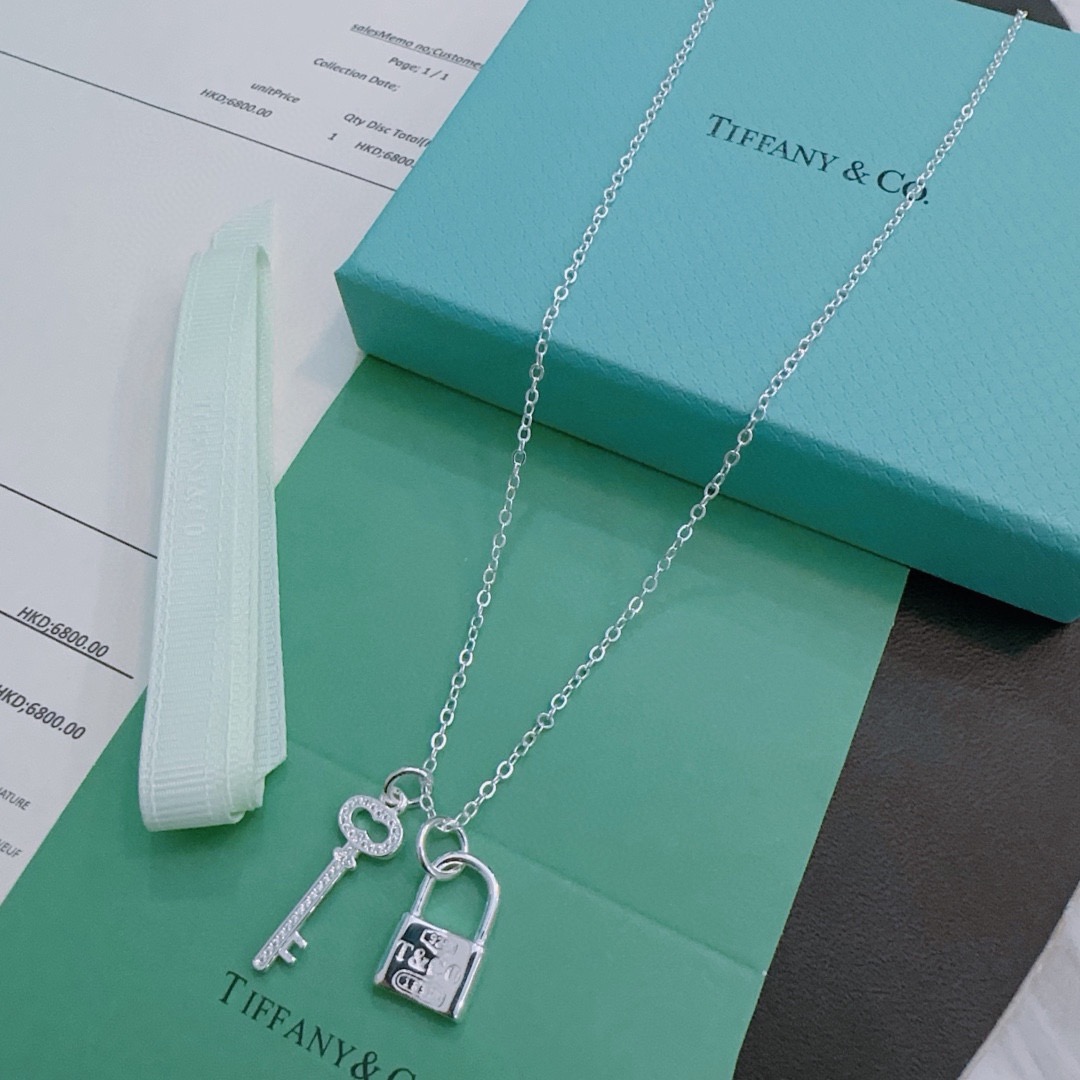 Tiffany & Co Haute Couture Haute Couture Ready-to-Wear Clothing Dress 2