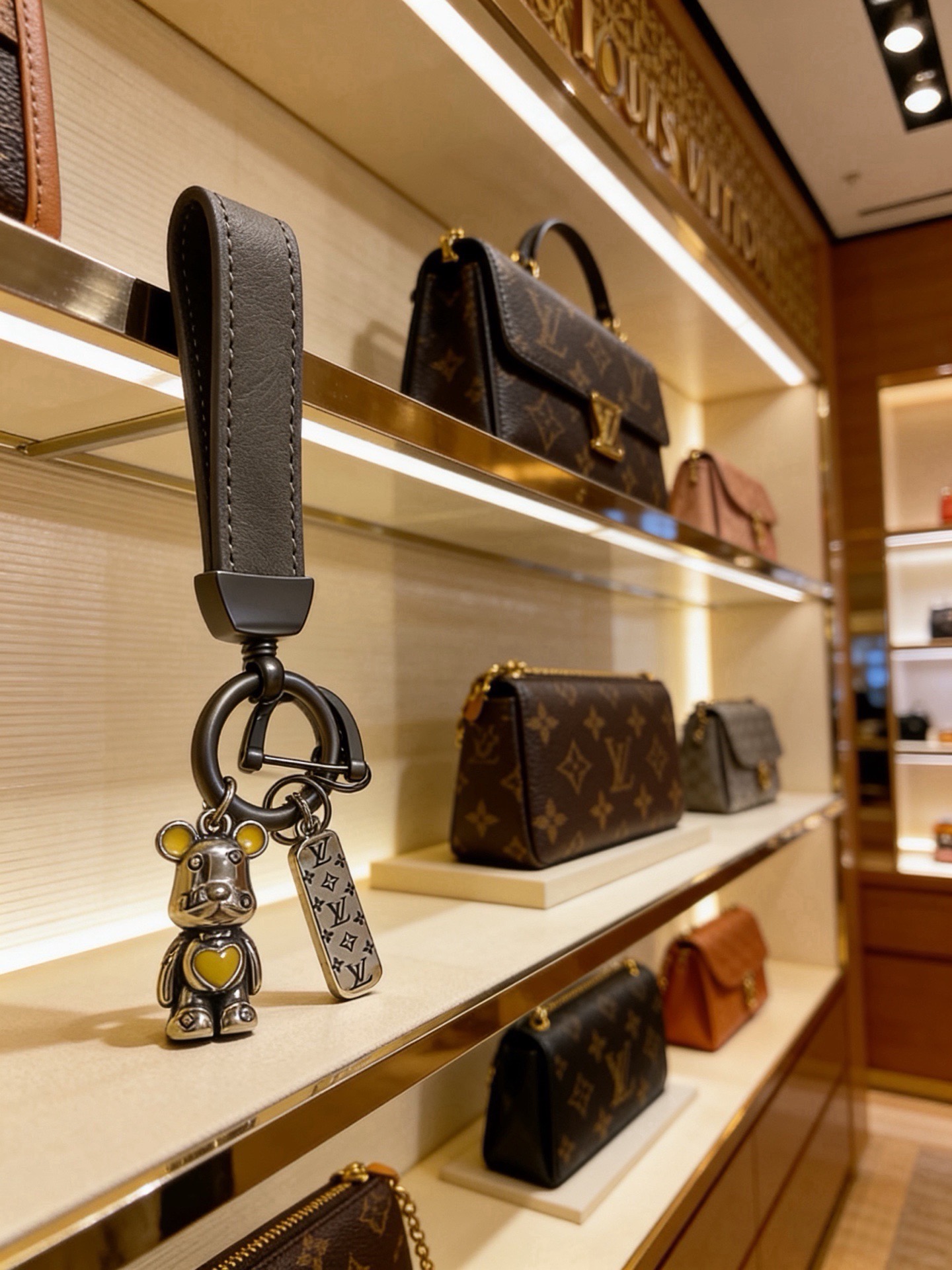 路易威登 Louis Vuitton 高级成衣风衣外套及大衣服装 #BB0ED3F9 3