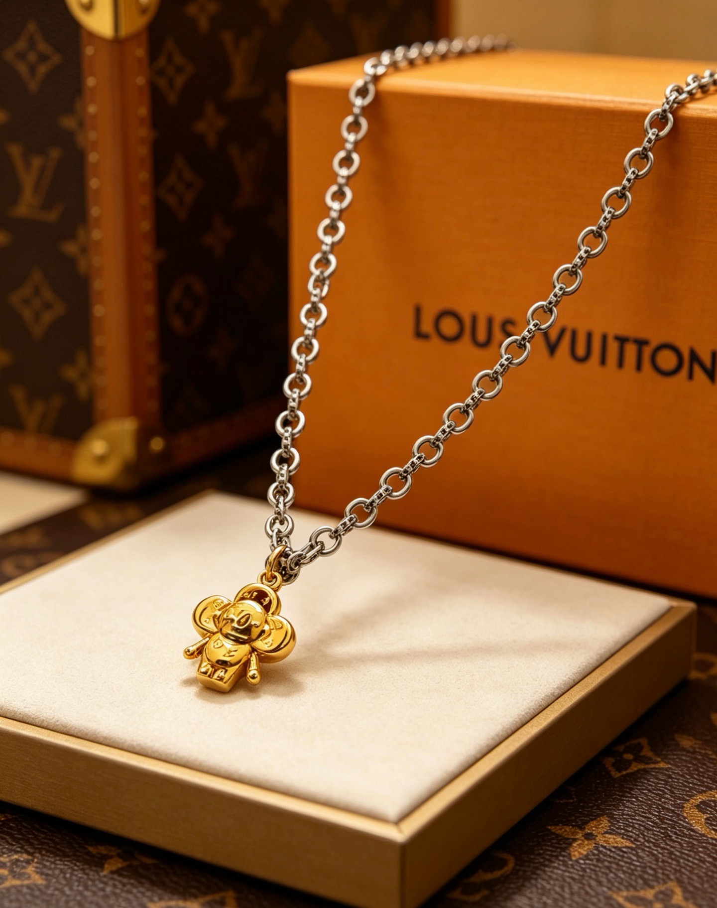 Louis Vuitton Haute Joaillerie Fine Jewelry Earrings Necklace Ring Ref 7