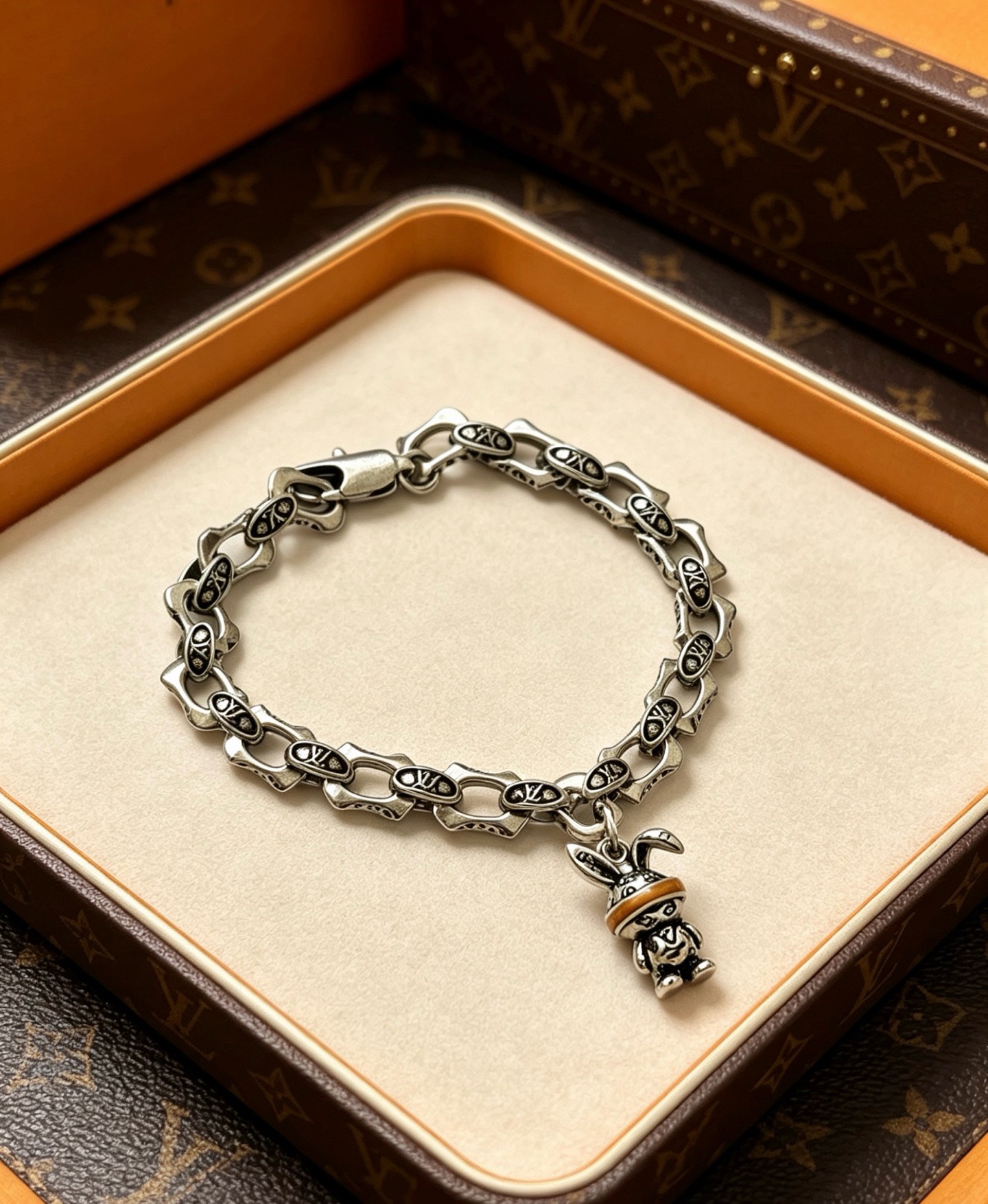 Louis Vuitton Haute Joaillerie Fine Jewelry Earrings Necklace Ring Ref 9