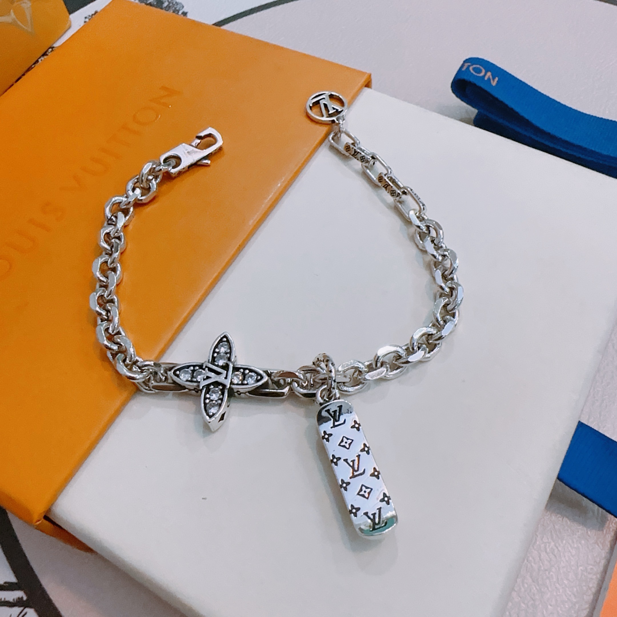 Louis Vuitton Haute Joaillerie Fine Jewelry Earrings Necklace Ring 6