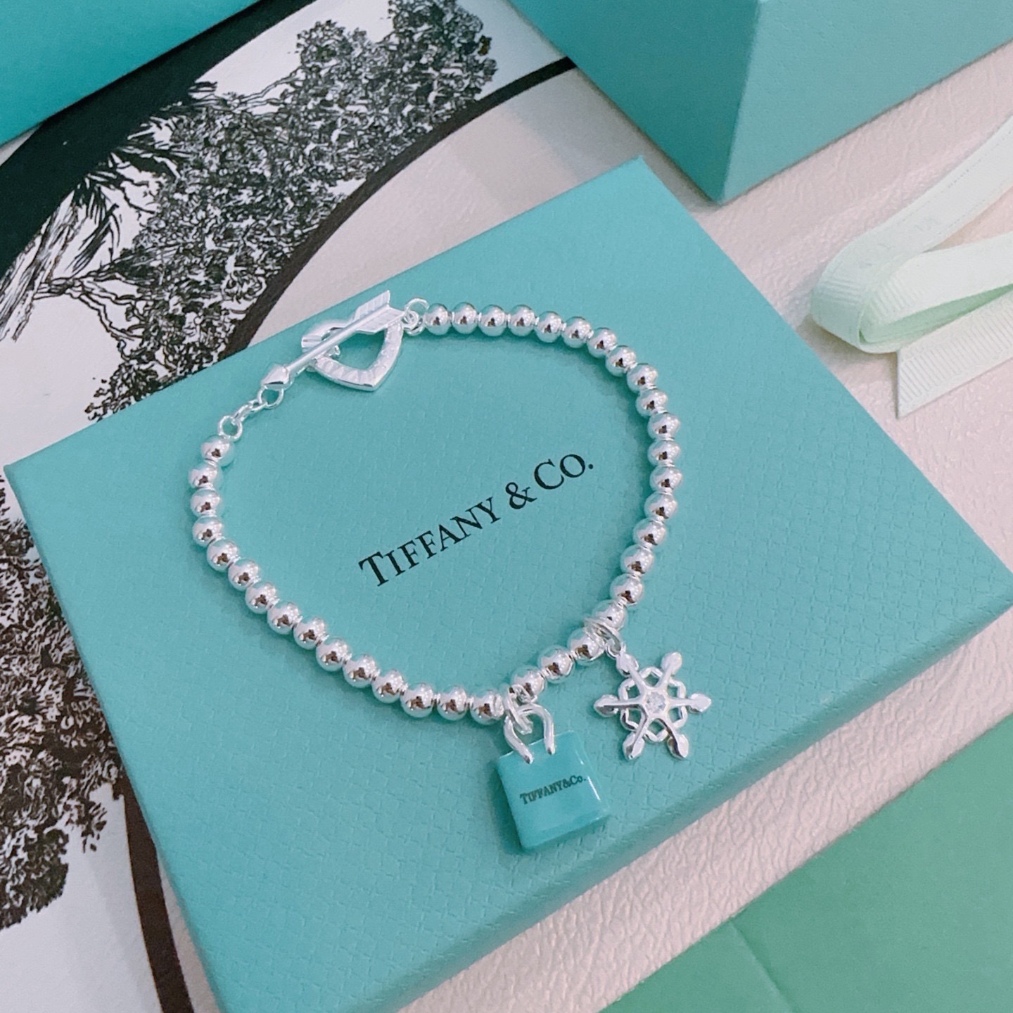 NO:896205,Tiffany & Co. Bracelet TIFFNY&CO. Counter Seiko silver version, the same style as the star, retro old style, original replica, purely handmade ~ authentic mold opening, trendy and fashionable must-have, can be worn by both men and women, same style for couples, rock punk silver style, trendy and versatile, same style as the official website, boutique jewelry, tiffany, bracelet19860909蒂芙尼手链 TIFFNY&CO. 专柜精工银版本明星同款 复古做旧风 原版复刻 纯手工打造 ～正品开模潮流时尚必备 男女均可佩戴 情侣款同款 摇滚朋克银风格 潮流百搭 官网同款,饰品精品,tiffany,bracelet,Jewelry