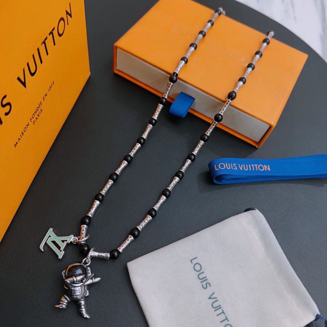 Louis Vuitton Haute Joaillerie Fine Jewelry Earrings Necklace Ring 3