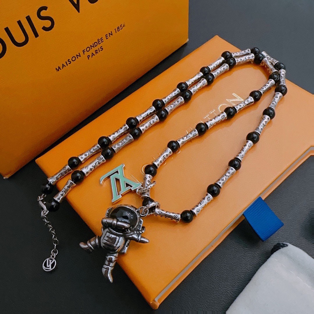 Louis Vuitton Haute Joaillerie Fine Jewelry Earrings Necklace Ring 2