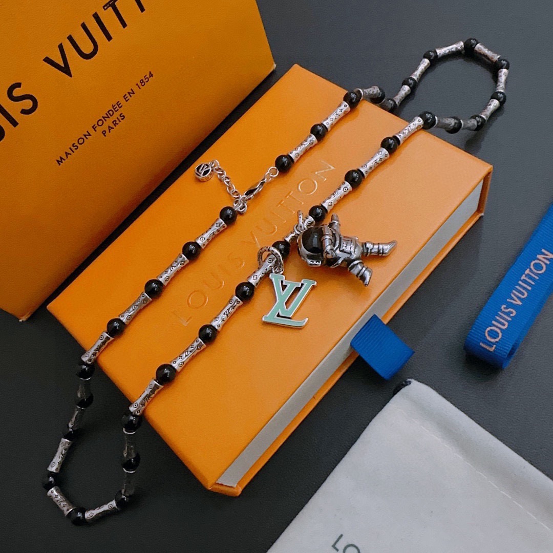 Louis Vuitton Haute Joaillerie Fine Jewelry Earrings Necklace Ring 6