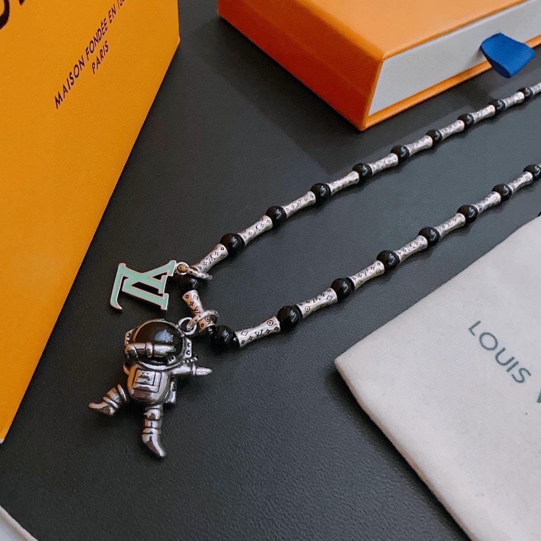 Louis Vuitton Haute Joaillerie Fine Jewelry Earrings Necklace Ring 5