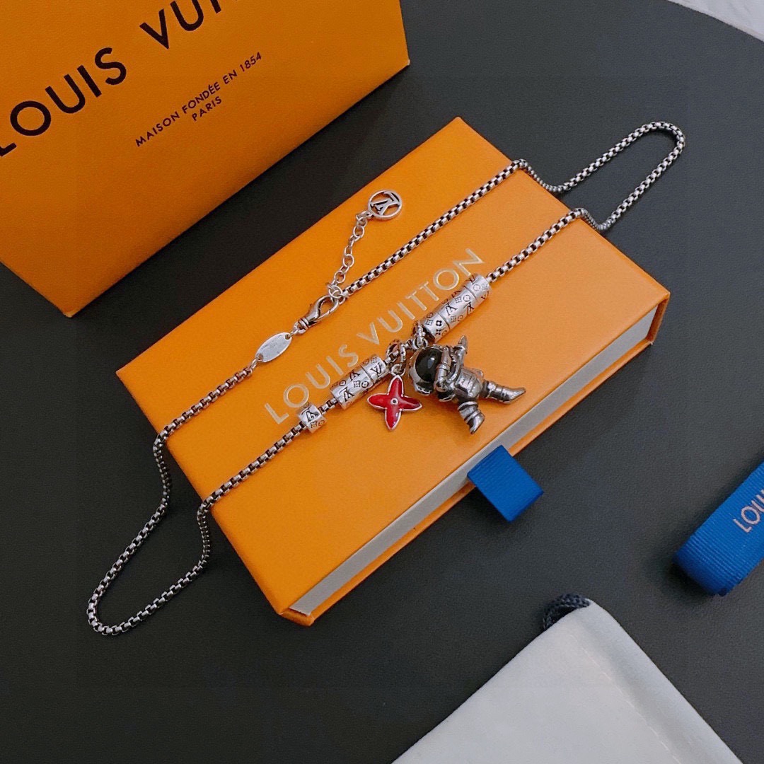 Louis Vuitton Haute Joaillerie Fine Jewelry Earrings Necklace Ring 2