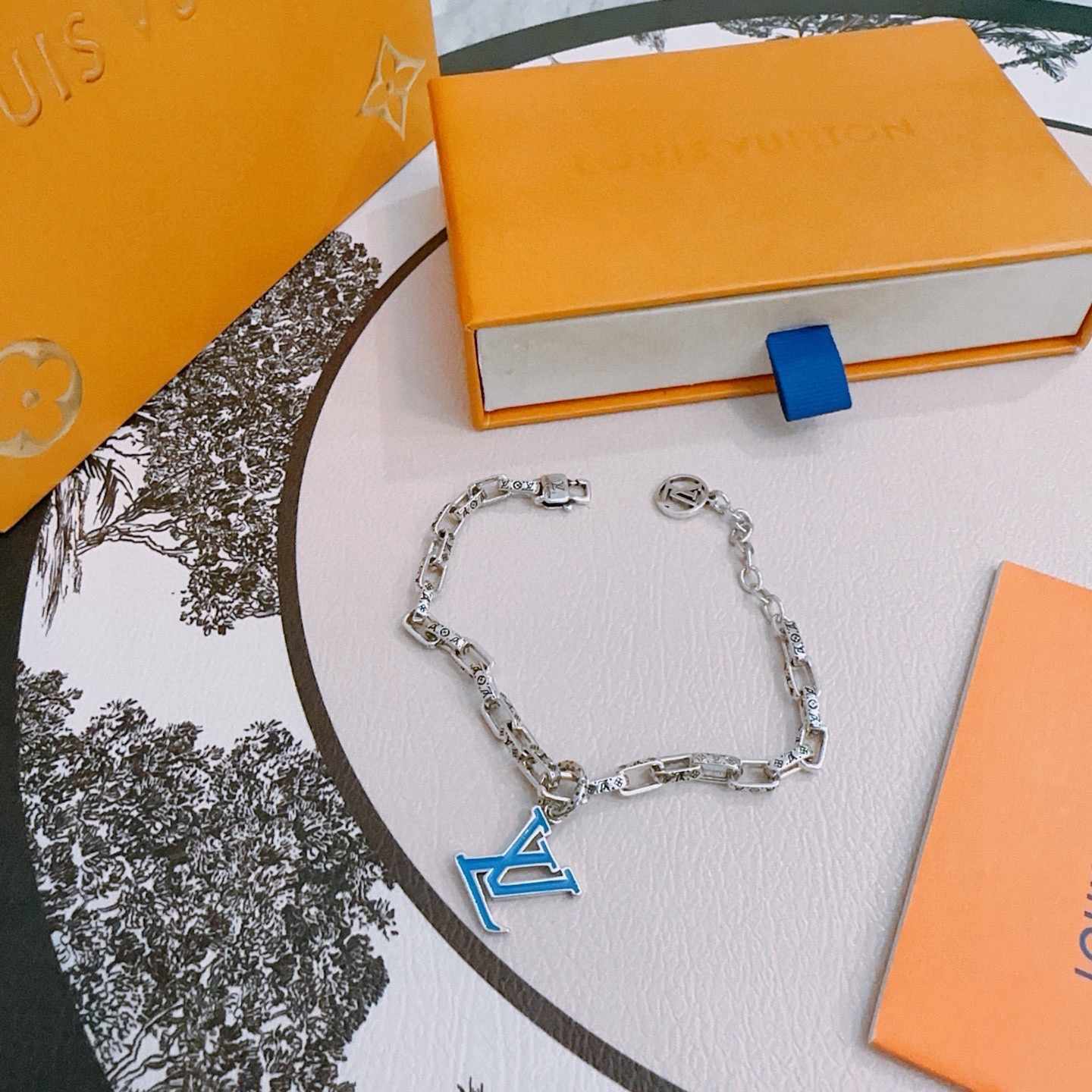 Louis Vuitton Haute Joaillerie Fine Jewelry Earrings Necklace Ring Ref 8