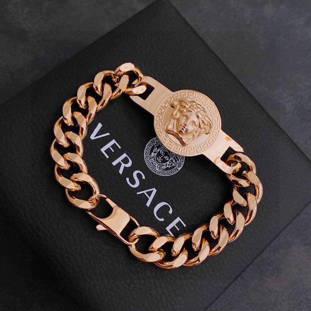 Versace Jewelry Dumeisa logo bracelet, diamond inlaid, exquisite craftsmanship — photo 2