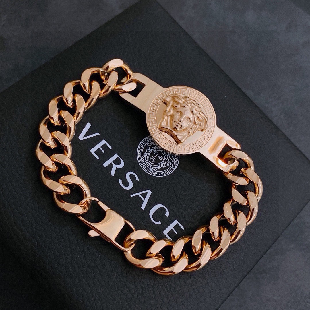 Versace Jewelry Dumeisa logo bracelet, diamond inlaid, exquisite craftsmanship — photo 5