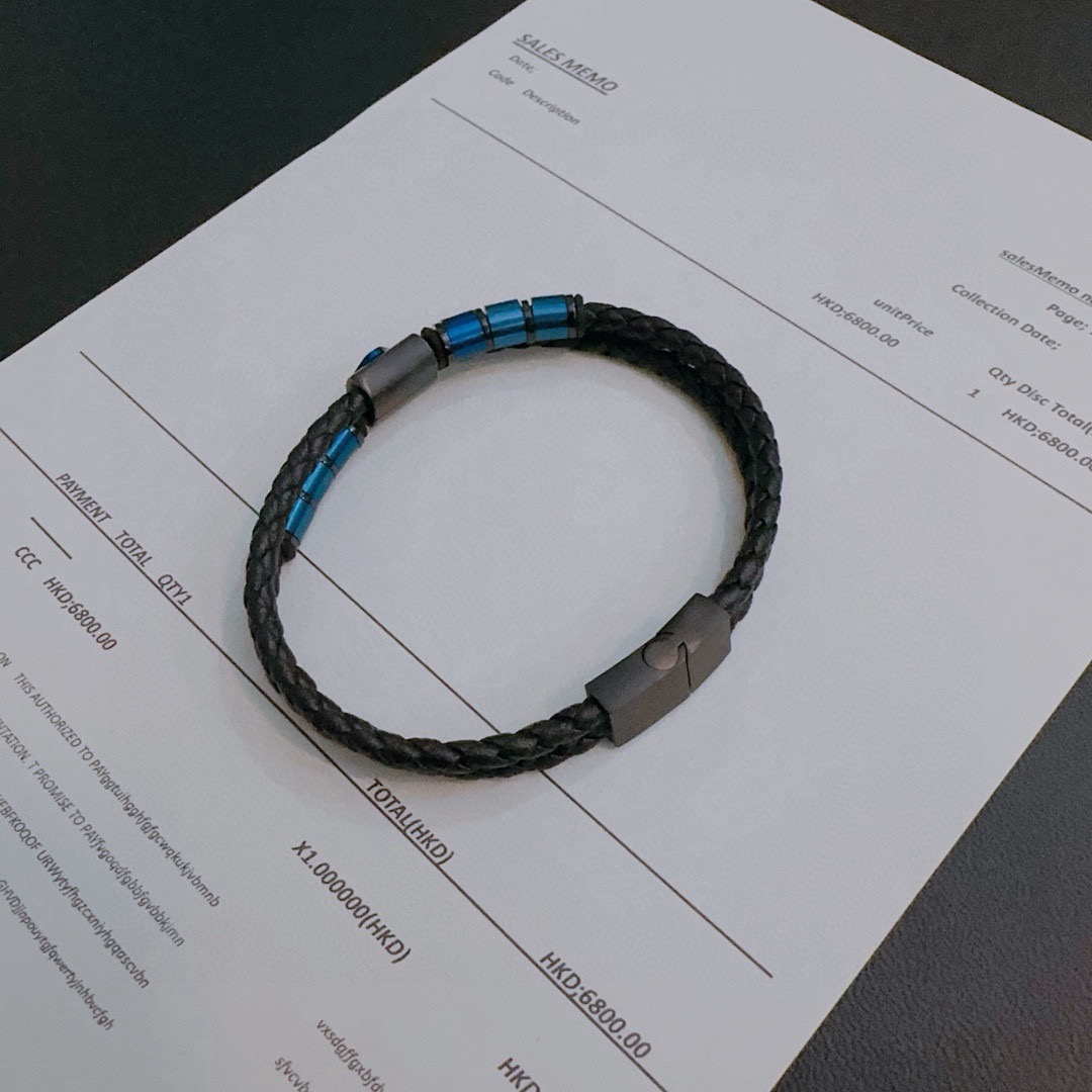 高品质阿玛尼牛皮手绳手链💍原单货专柜新款开模复古潮流时尚必备 男女均可佩戴 情侣款同款 摇滚朋克泰银风格 复古元素 潮流