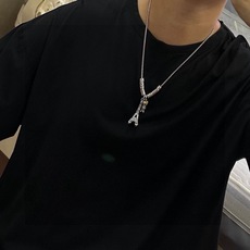 LV路易威登项链🇷🇼原单货🇷🇼专柜新款开模复古潮流时尚必备 男女均可佩戴 情侣款同款 摇滚朋克泰银风格 复古元素 潮流百 LV路易威登项链🇷🇼原单货🇷🇼专柜新款开模复古潮流时尚必备 男女均可佩戴 情侣款同款 摇滚朋克泰银风格 复古元素 潮流百