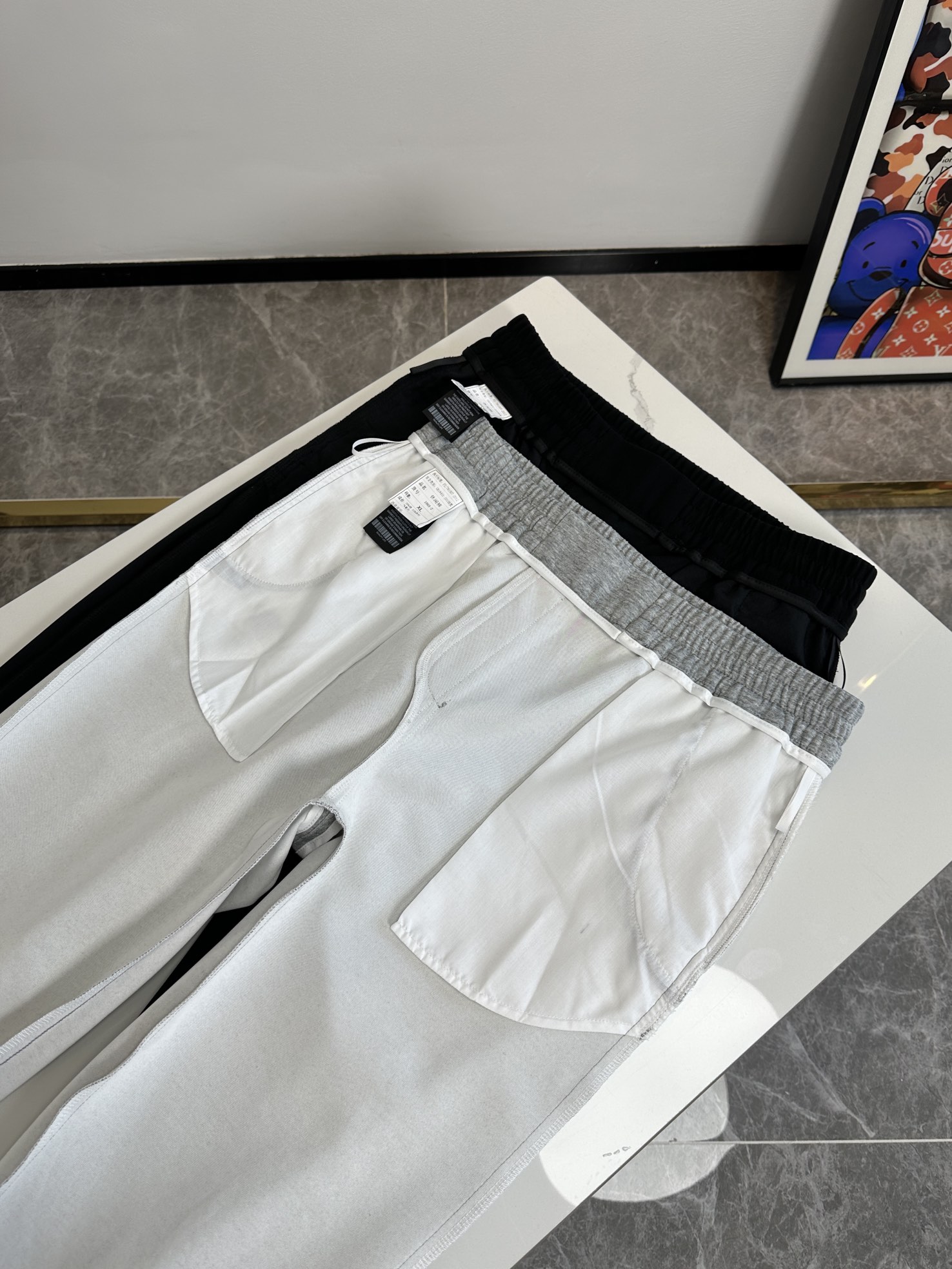 欧货P普家-234ss春夏新款进口纯棉质地复合面料再见基础款帅气卫裤.....一线时尚品牌出色独到的设计