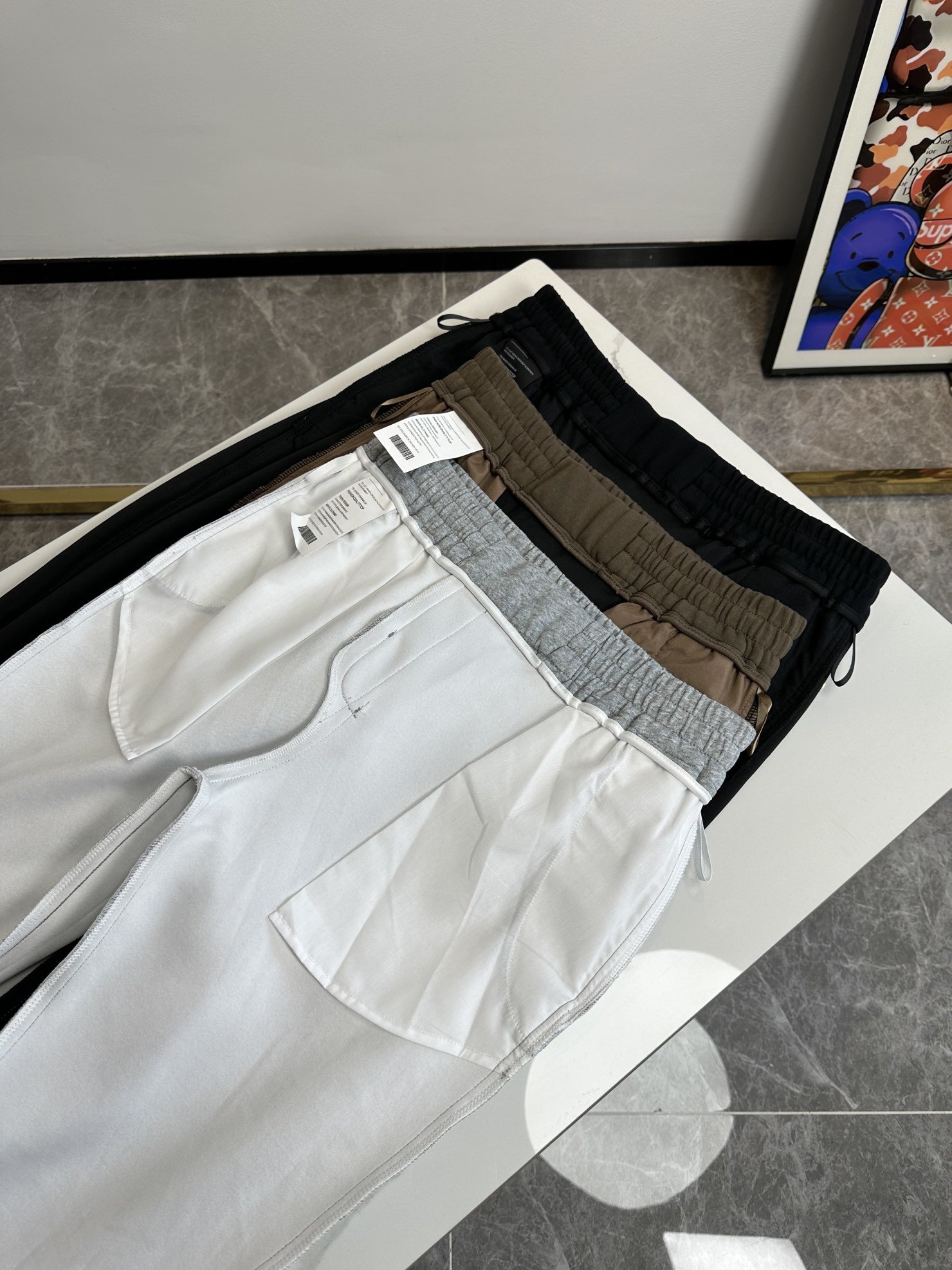 欧货小马Po家-234ss春夏新款进口纯棉质地复合面料再见基础款帅气卫裤.....一线时尚品牌出色独到的