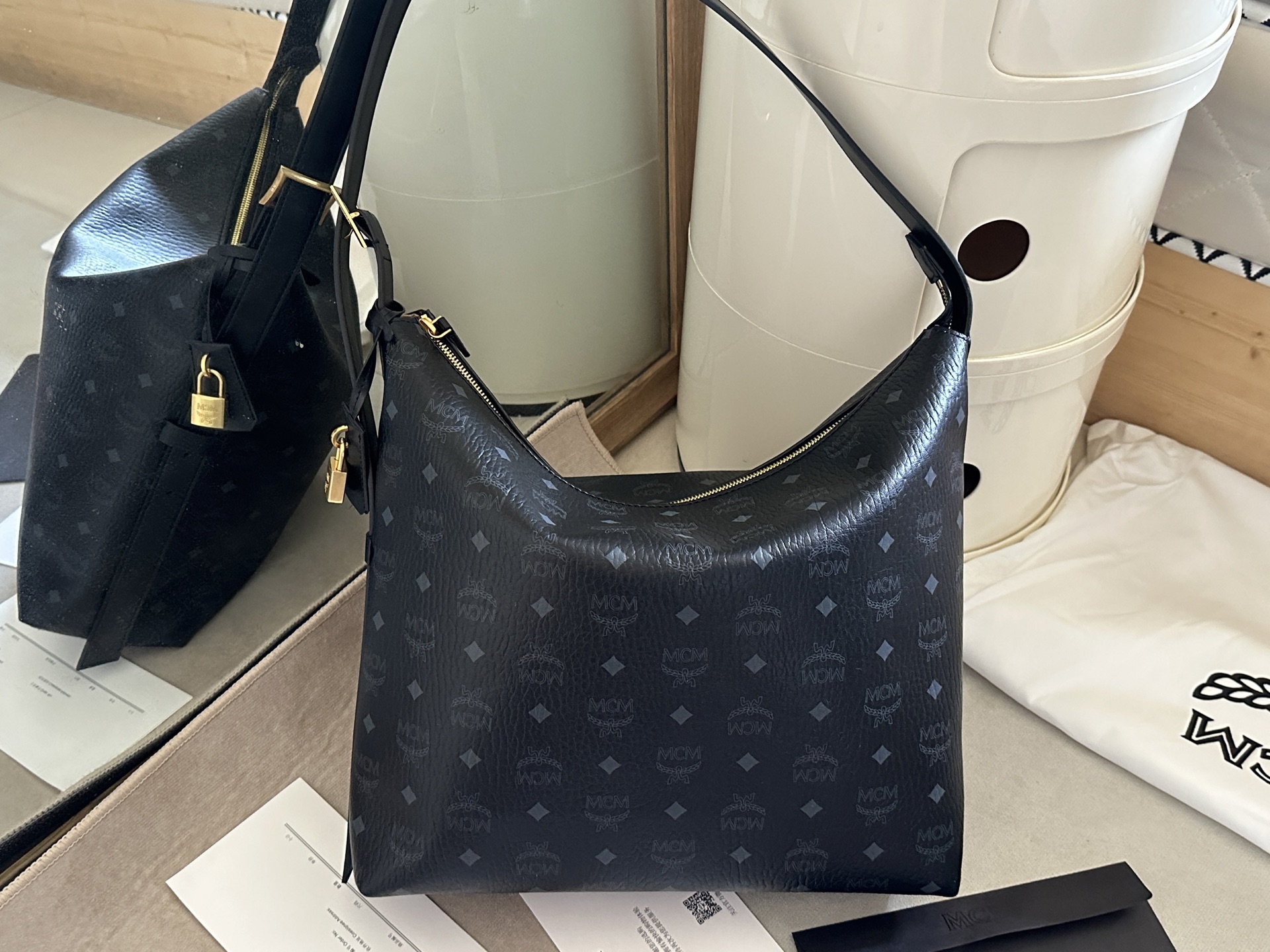 MCM, Hoboバッグ, 肩背包, 牛革, ファッション