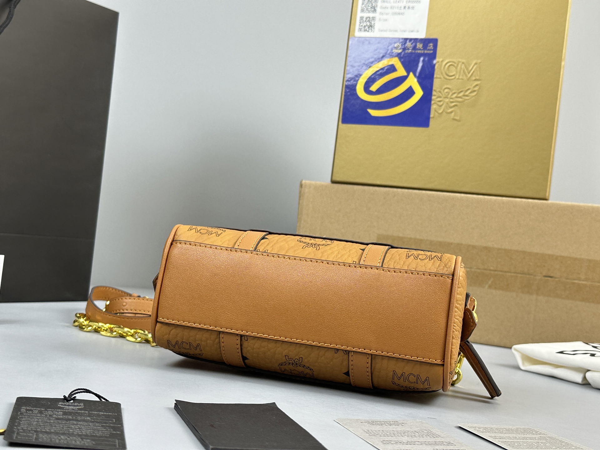 MCM Delmy Visetos波士顿包 - 都市スタイルの新定番