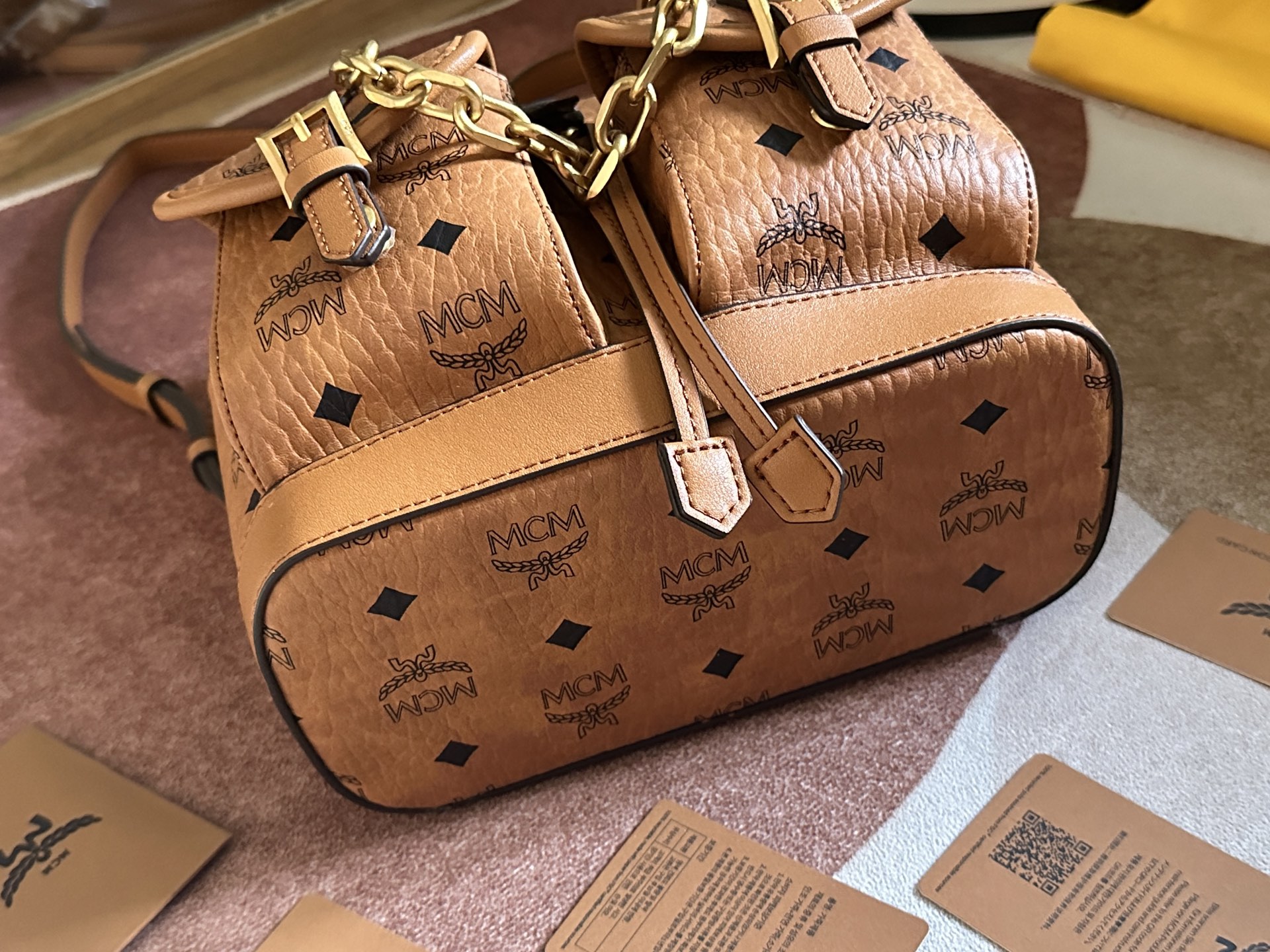 MCM Visetos クラシックデザインの多機能ダブルバックパック