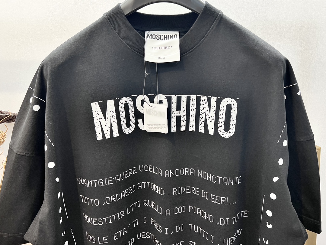 Sizes/m/l/xl黑白两色OS宽松版男女同款Moschino/莫斯奇诺秋冬秀场版印花半袖T恤/重磅