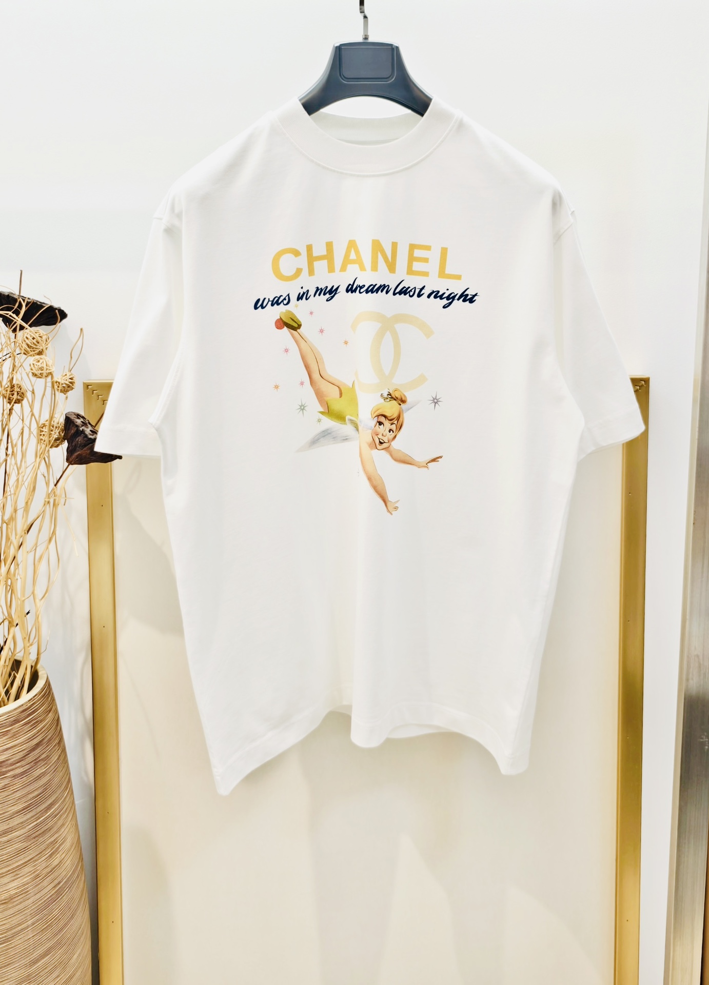 NO:123243,Sizes/m/l/xl black and white OS loose version, same style for men and women, Ch*nel Xiaoxiang medieval hand-painted mermaid print/cuff brand letter drop glue short-sleeved T-shirt heavyweight pure cotton ready-to-wear fermented low-key luxury, T-shirt,tees, t-shirt,alexander wang19860909Sizes/m/l/xl黑白两色 OS宽松版 男女同款 Ch*nel小香中古手绘美人鱼印花/袖口品牌字母滴胶短袖T恤 重磅纯棉 成衣酵洗低调奢华,,T-shirt,tees，t-shirt,alexander wang,Men's clothing