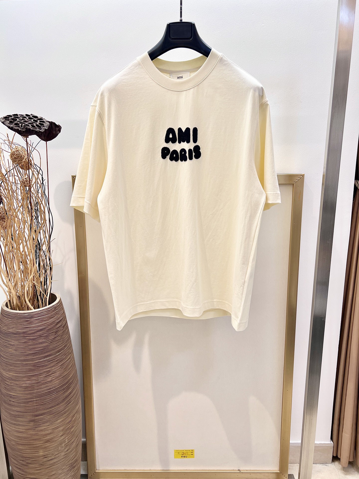 🌈Size：s/m/l/xl 深宝蓝色/卡其色 两色入 情侣款197353825081 AMI/艾米 2025FW 男大必备款 爱心系列早春限量版真的不要太好看 毛线logo爱心刺绣/后背同色AMI刺绣重磅纯棉半袖T恤 洗涤方式：反面包…