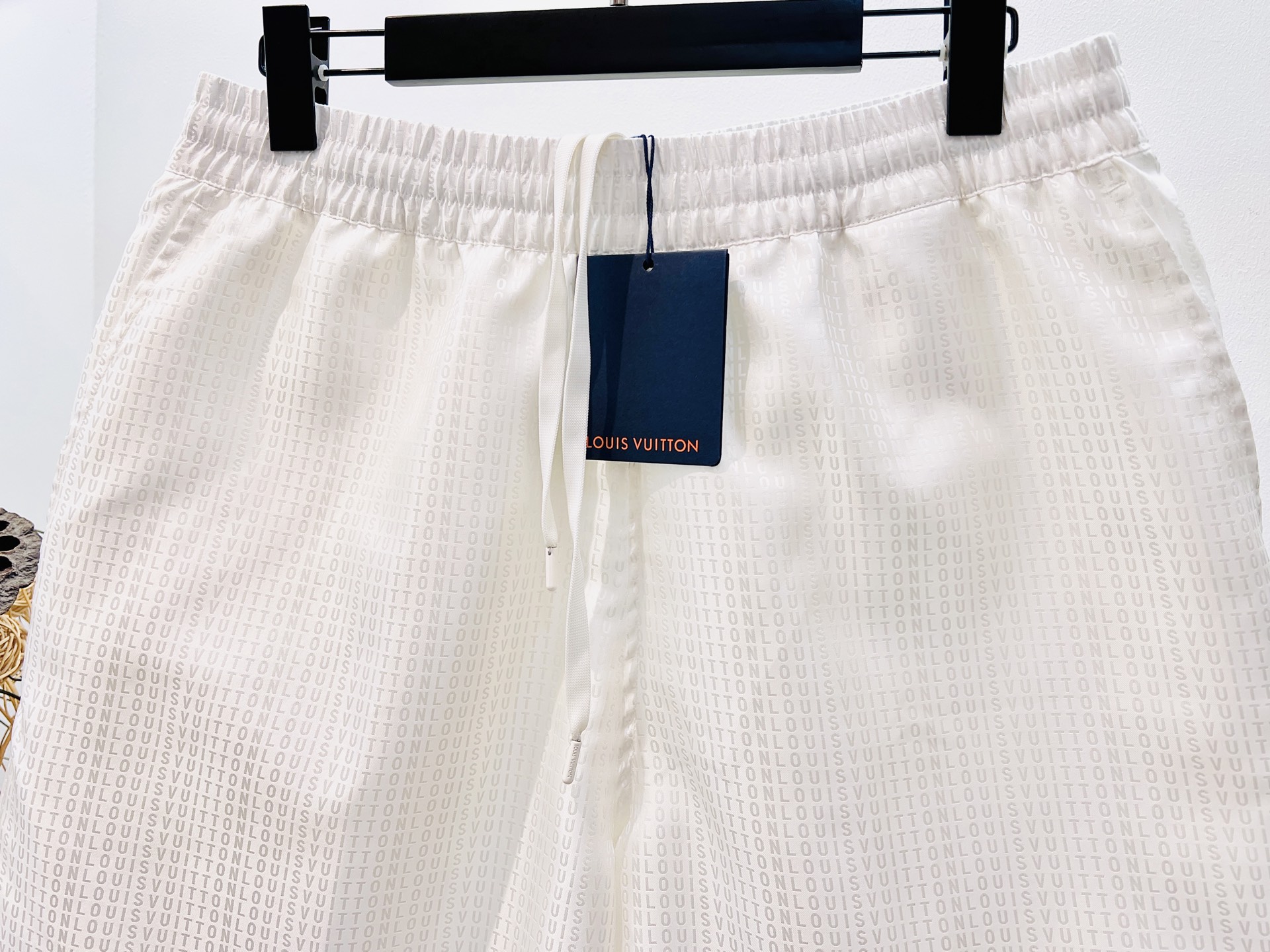 Louis Vuitton Men's White Jacquard Silk Swim Trunks Shorts - Relaxed Fit 5 i1746380666082 3297 0 4