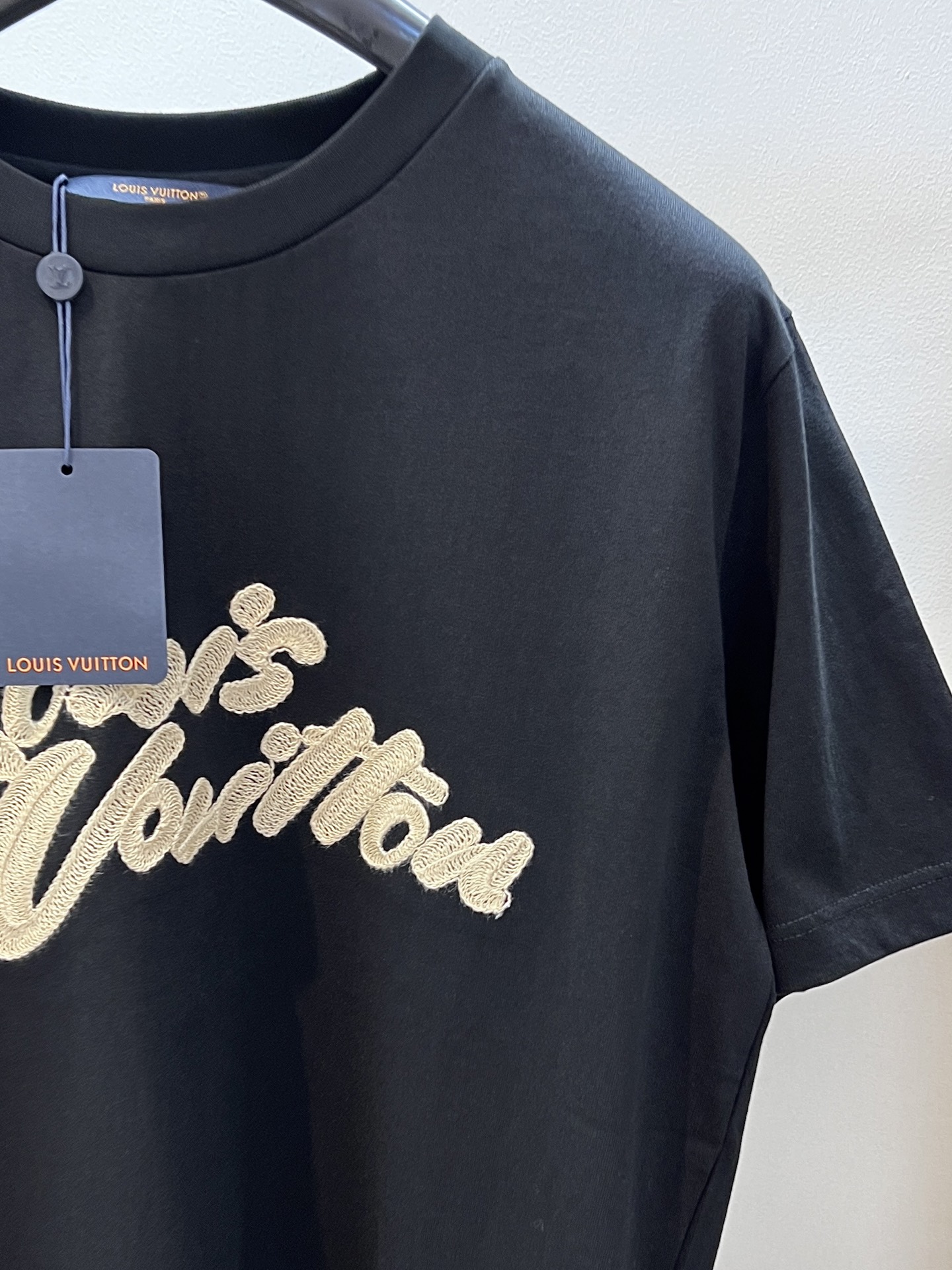 Louis Vuitton Crew Neck T-Shirt | Designer Tee with Embroidered Logo 5 i1746465934412 9846 0 3