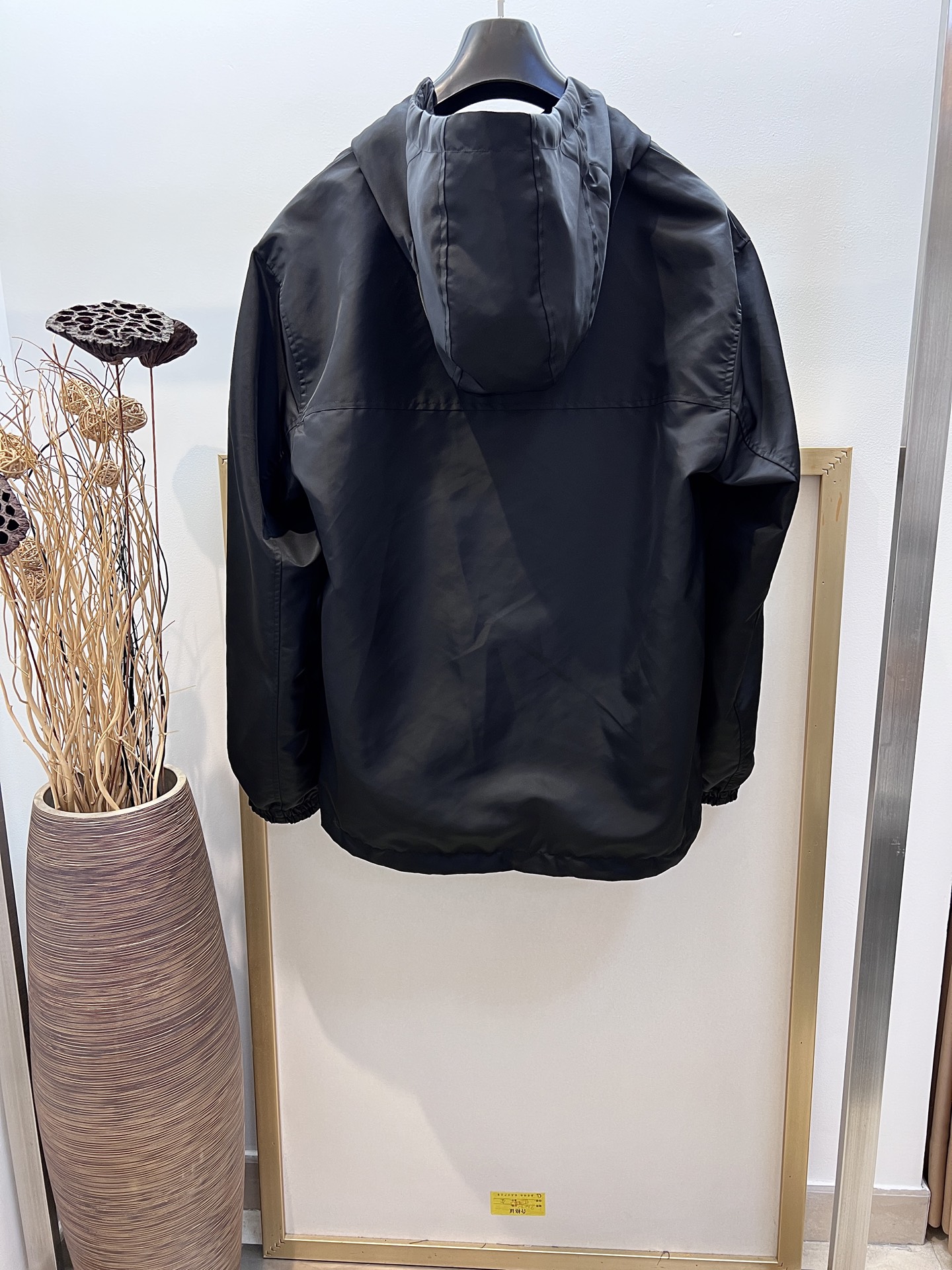 Louis Vuitton Monogram Jacquard Windbreaker Black, Water-Repellent and Windproof 3 i1747245712033 309 0 1