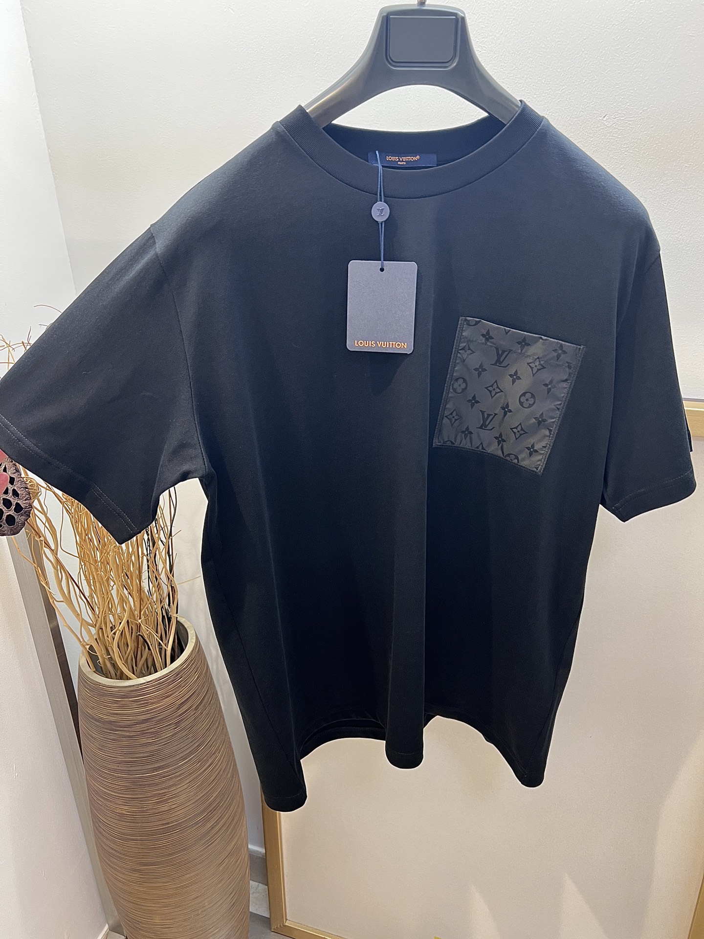 Louis Vuitton Men's Jacquard Pocket Cotton T-Shirt - Black - Size 46/48/50/52 4 i1748289218816 407 0 2