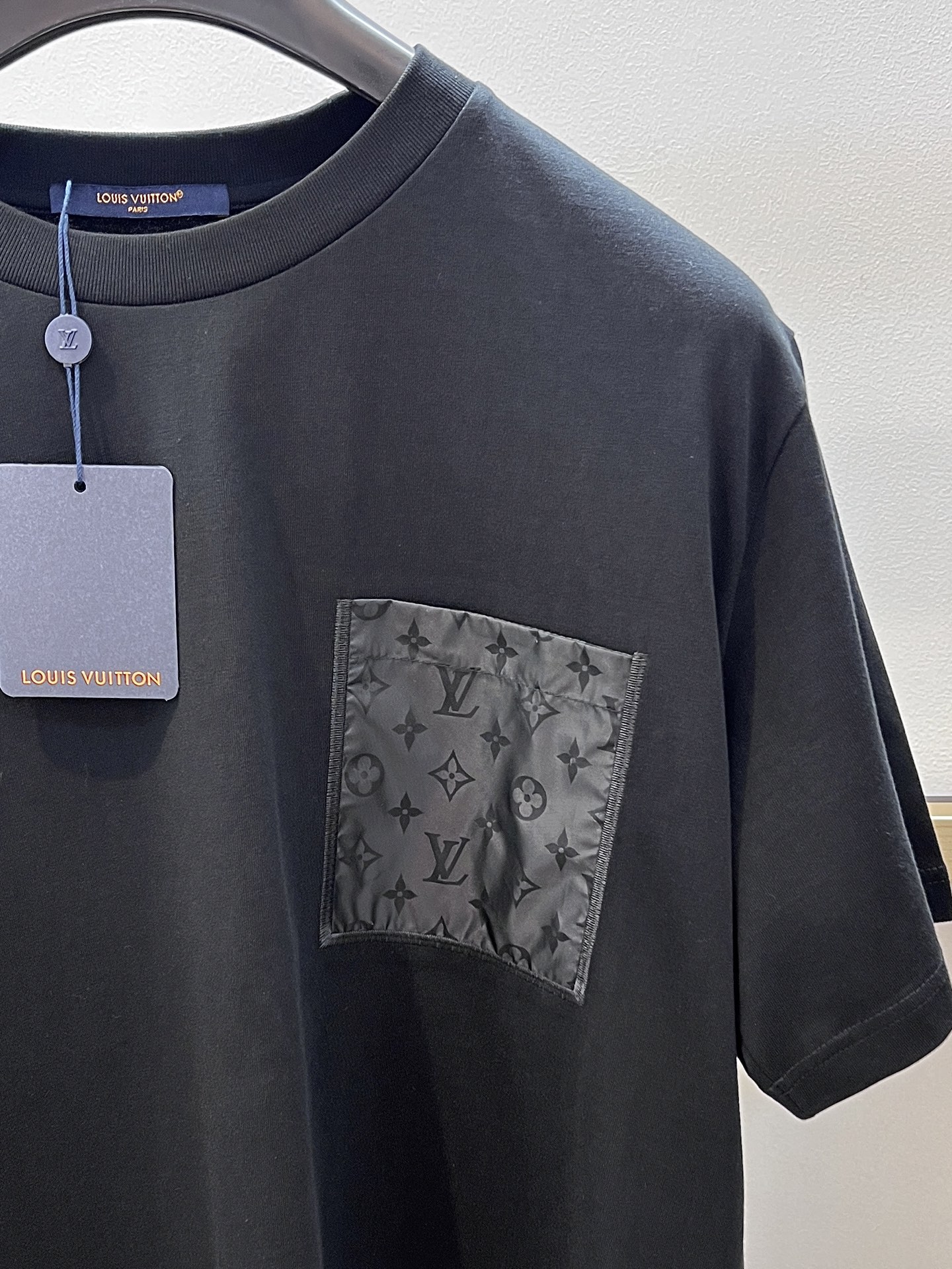 Louis Vuitton Men's Jacquard Pocket Cotton T-Shirt - Black - Size 46/48/50/52 6 i1748289219690 7269 0 4
