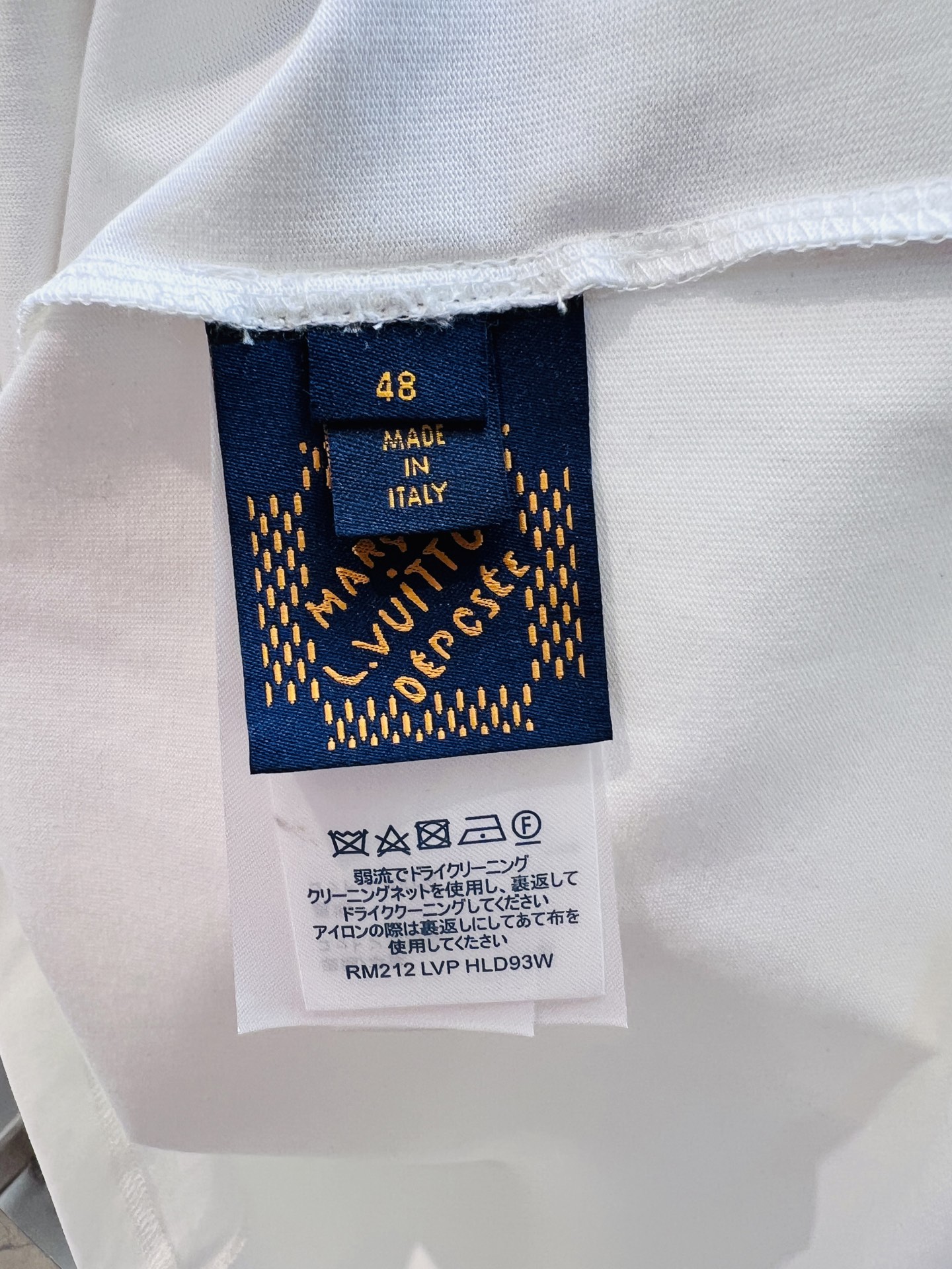 Louis Vuitton Jacquard Pocket T-Shirt - Classic Cotton Tee for Men and Women 9 i1748289263279 4399 0 7