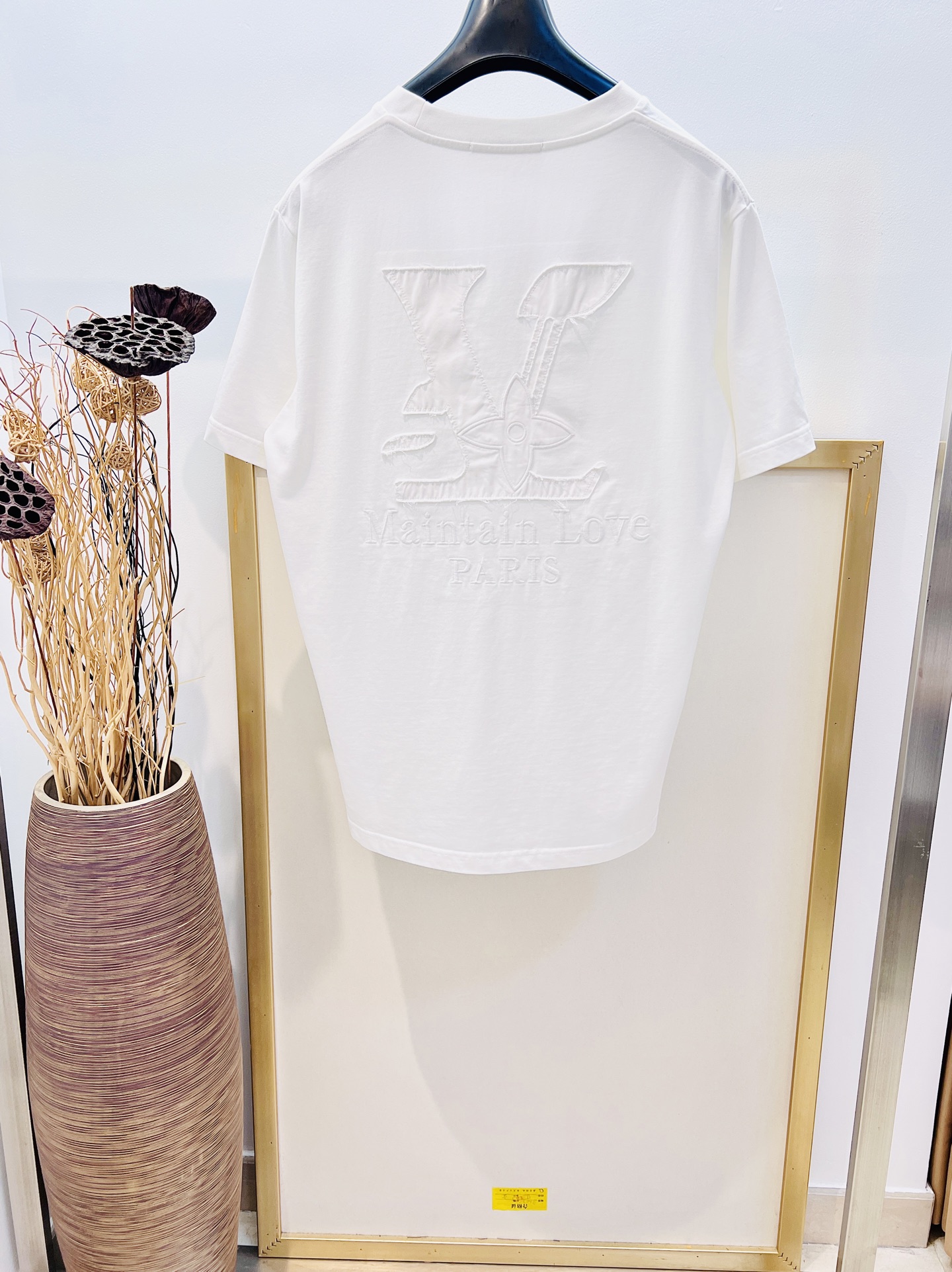 Louis Vuitton Classic Logo Embroidered Short Sleeve T-Shirt for Men and Women 2 i1749919412333 1599 0 1