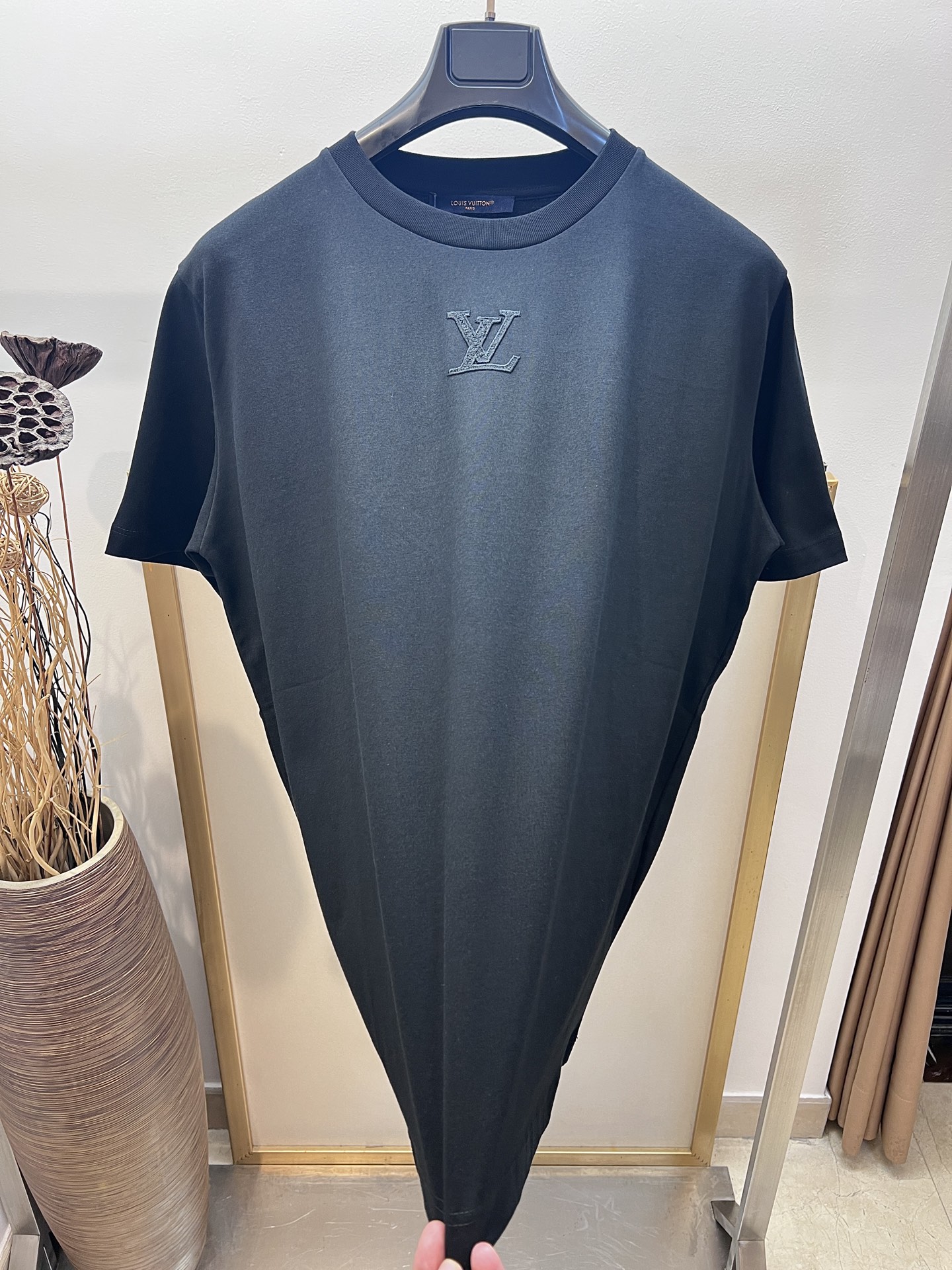 Louis Vuitton Classic Logo Embroidered Short Sleeve T-Shirt - Breathable Comfort 7 i1750440716912 962 0 5