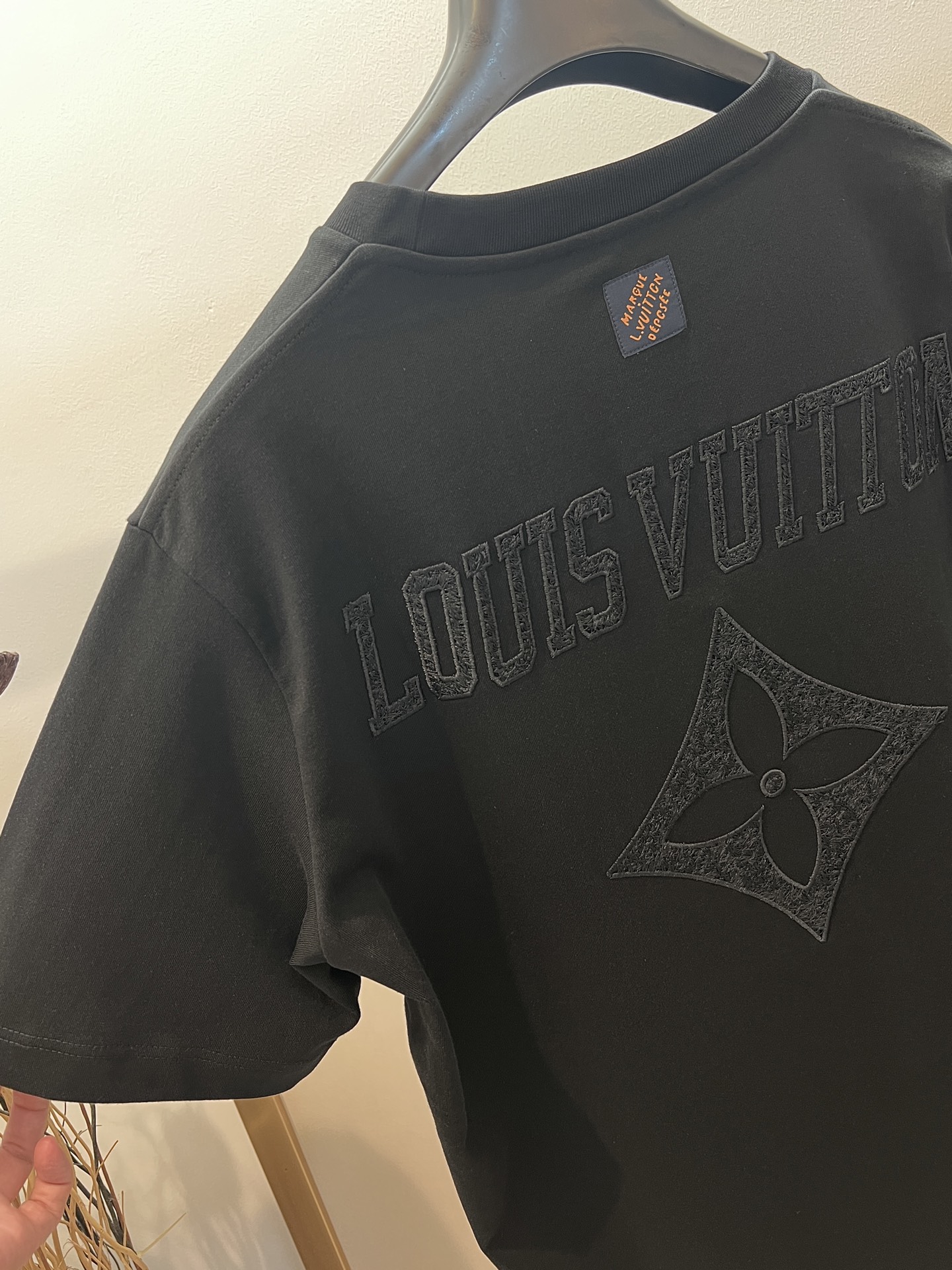 Louis Vuitton Classic Logo Embroidered Short Sleeve T-Shirt - Breathable Comfort 8 i1750440718076 9460 0 6