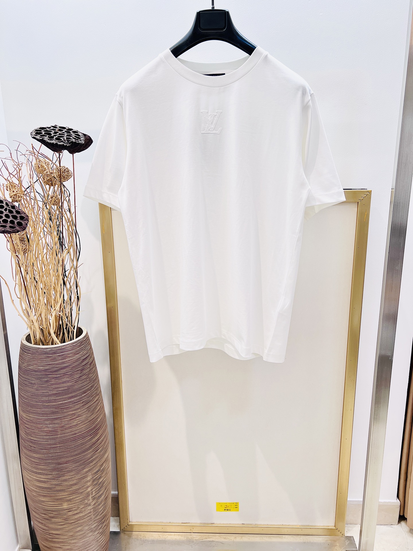 Louis Vuitton Classic Logo Embroidered Short Sleeve T-Shirt Unisex 2 i1750440761174 5691 0 0