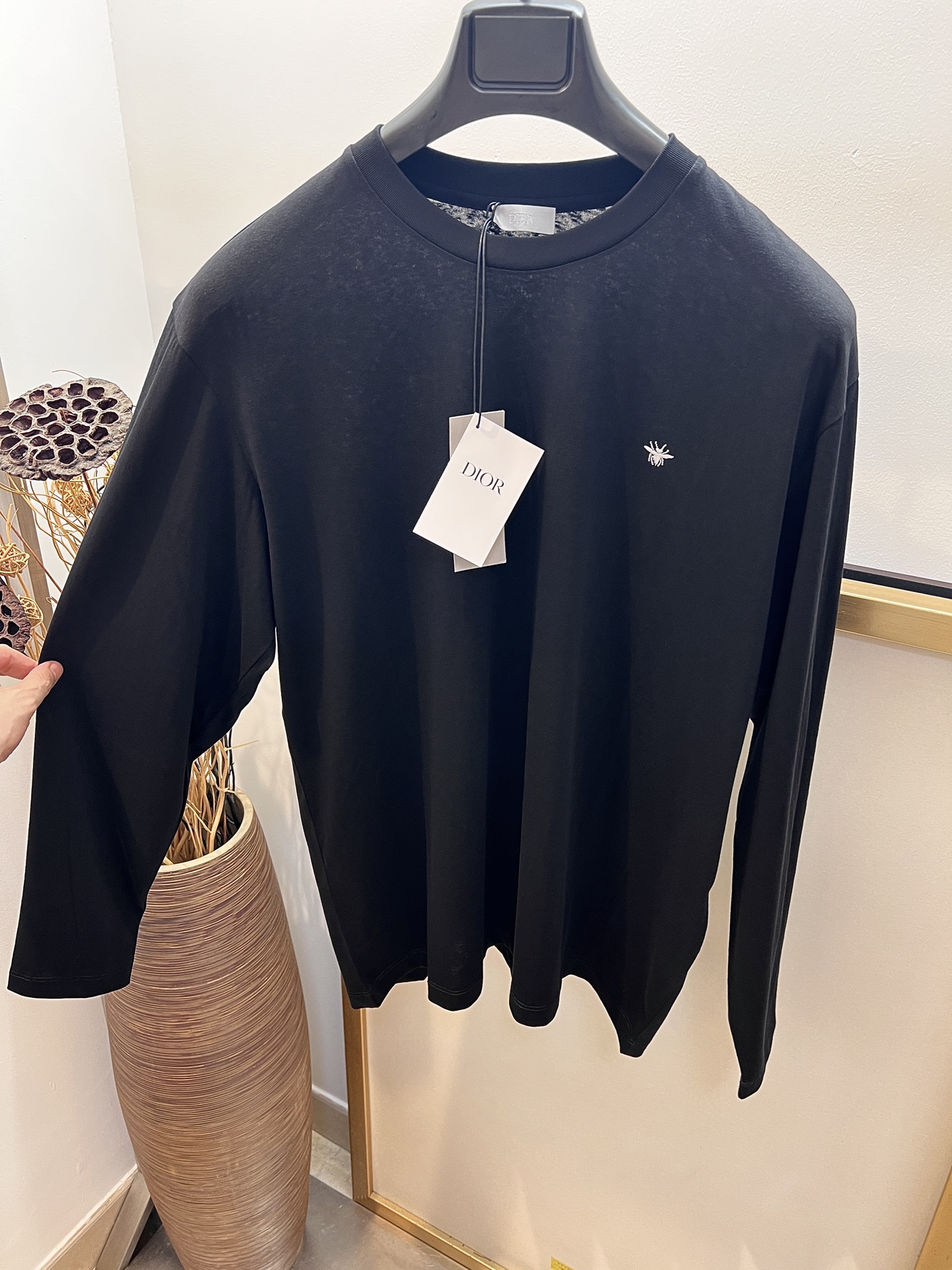 Dior Logo Embroidered Black Long Sleeve Crew Neck T-Shirt for Women 3 i1758049215404 5077 0 1