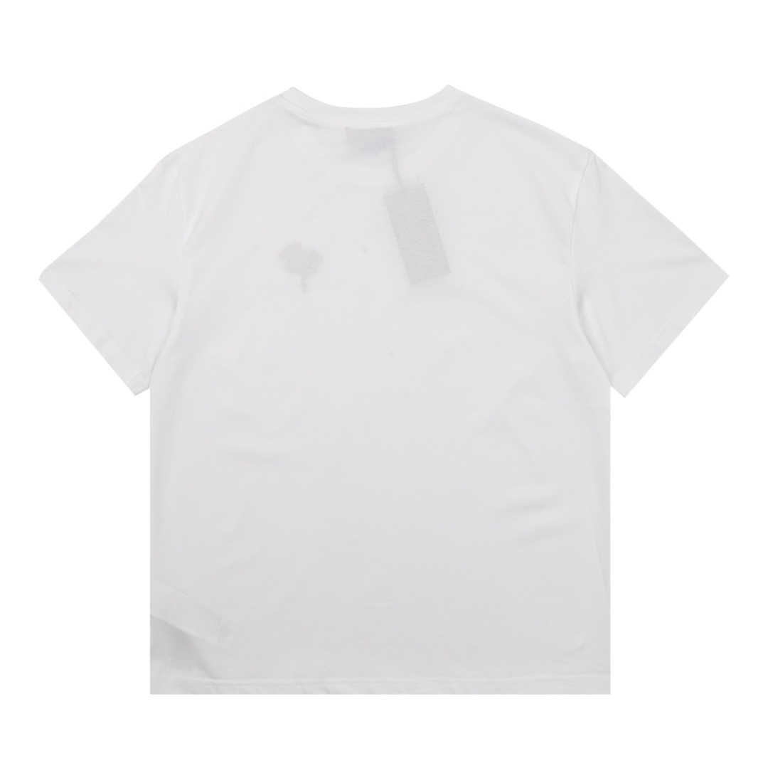 💰100
GUCCI/古驰 花卉刺绣字母圆领T恤
size：XS-L
