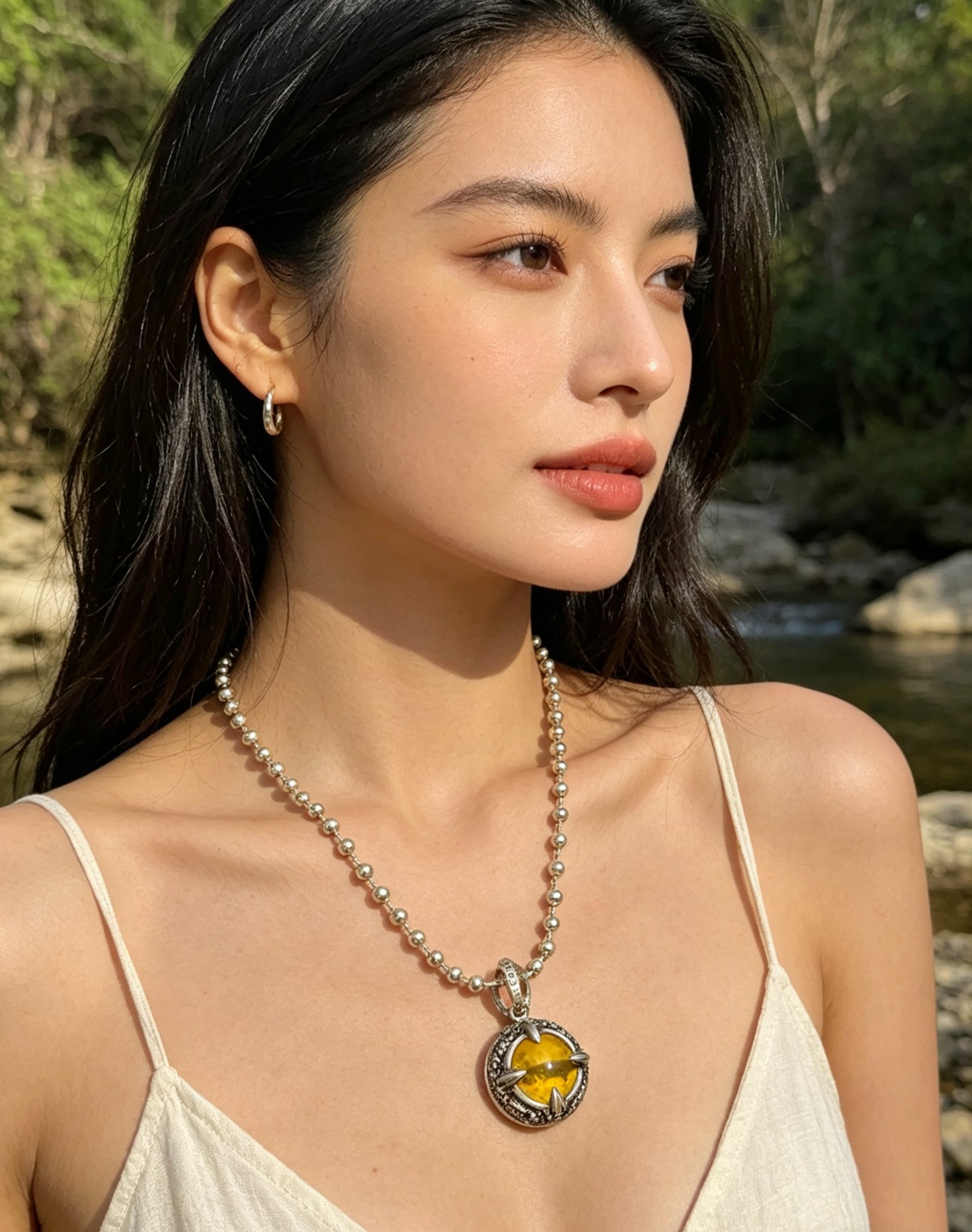 Chrome Hearts 克罗心恶魔眼吊坠项链 银爪镶嵌黄瞳魔眼 纹路逼真哥特感拉满 做旧质感拉满 圆珠链搭配