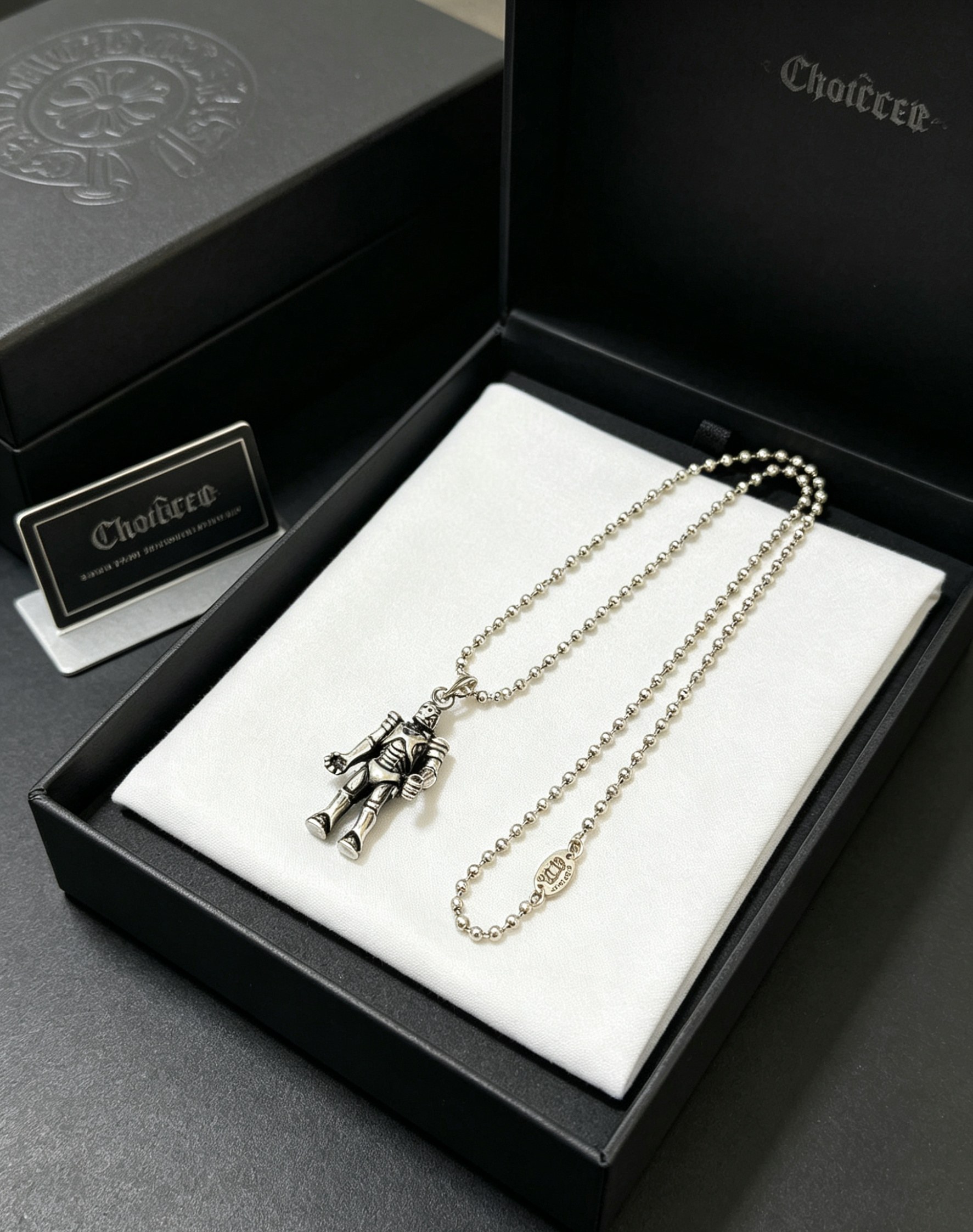 Chrome Hearts 克罗心机器人吊坠项链 机甲造型立体雕刻 关节盔甲细节精湛 做旧工艺加持 圆珠链搭配
