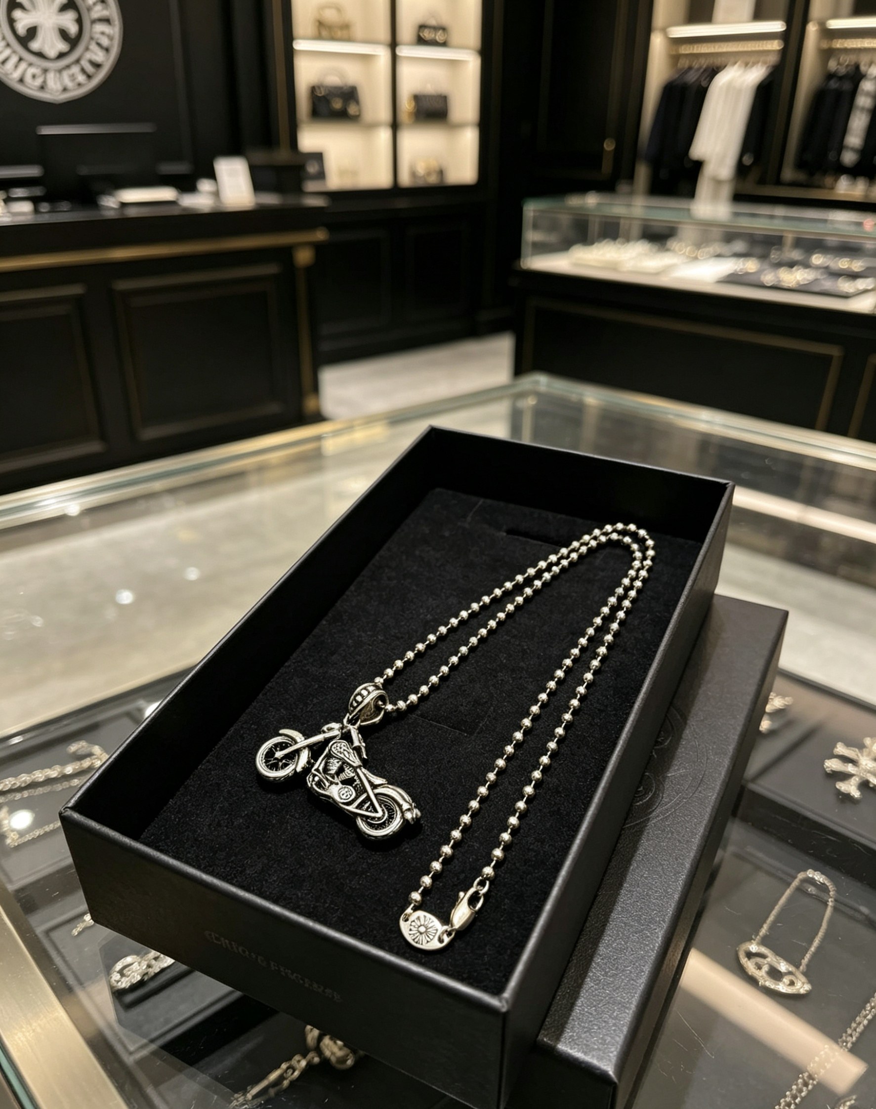 Chrome Hearts 克罗心摩托车吊坠项链 机车造型立体雕刻 细节拉满 做旧工艺质感高级 圆珠链搭配 美式机车风拉满